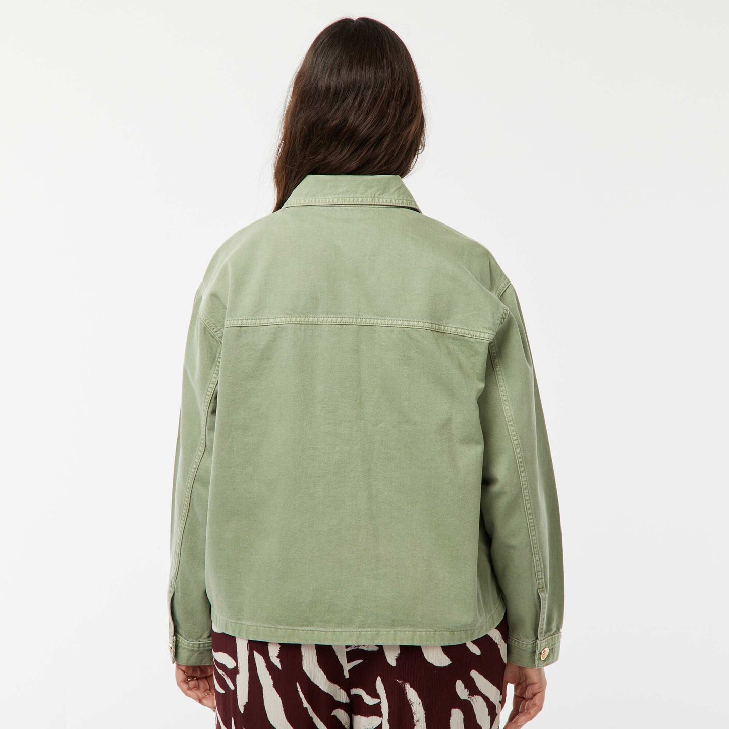 Veste en jean avec ouverture boutonnée dorée VERT