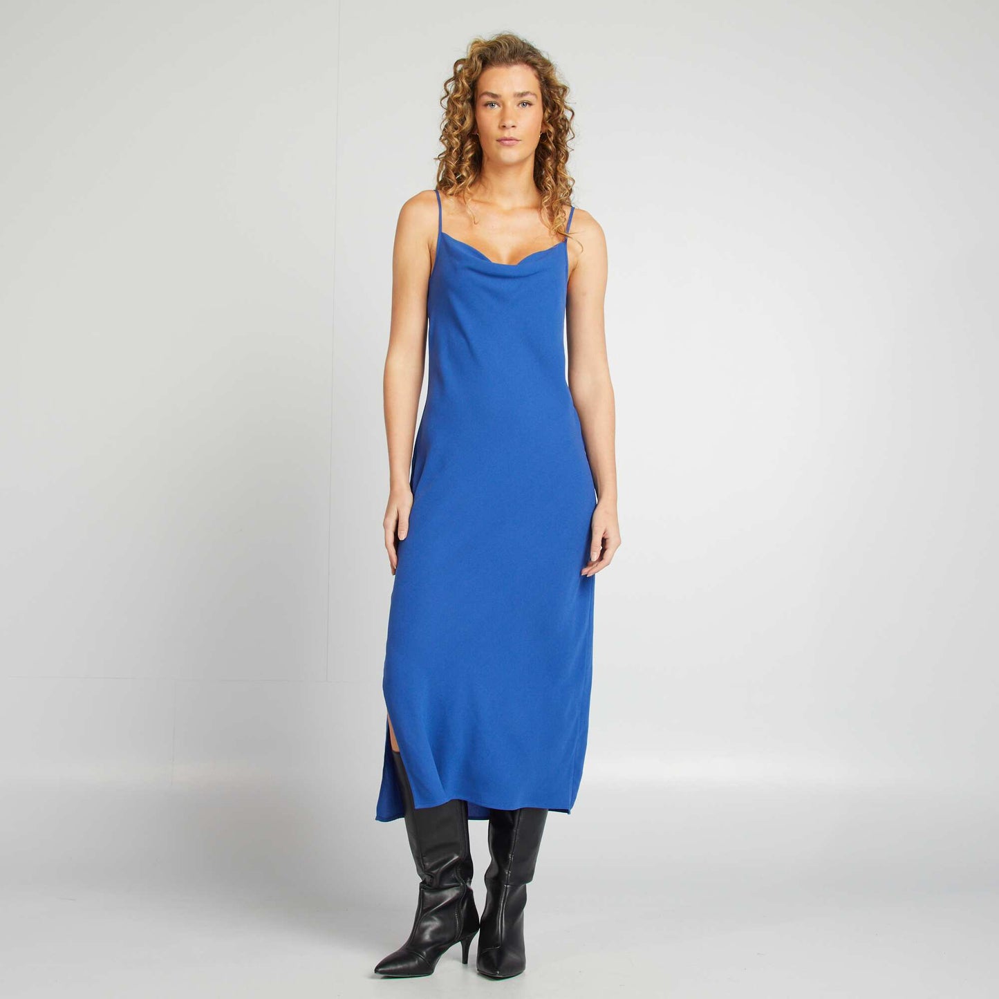 Robe fluide à col bénitier BLEU