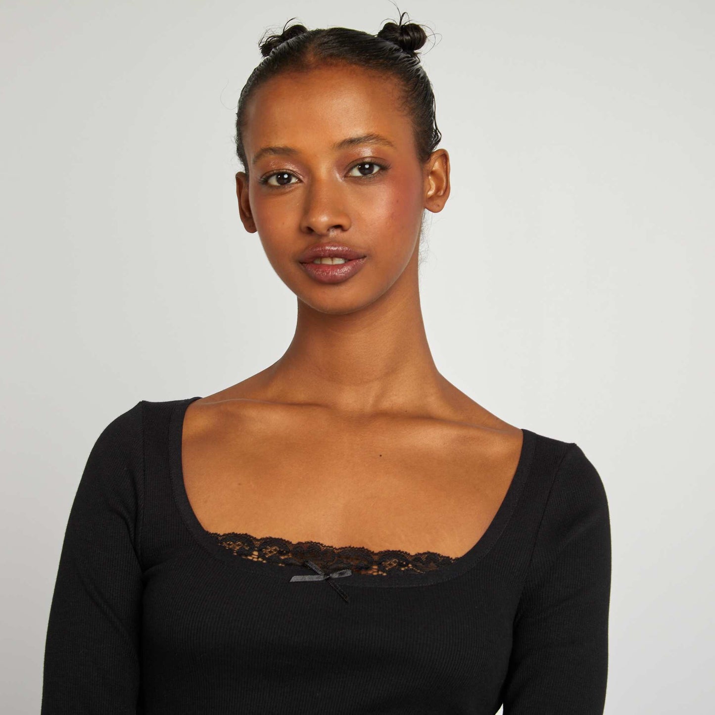 T-shirt crop top côtelé manches longues noir