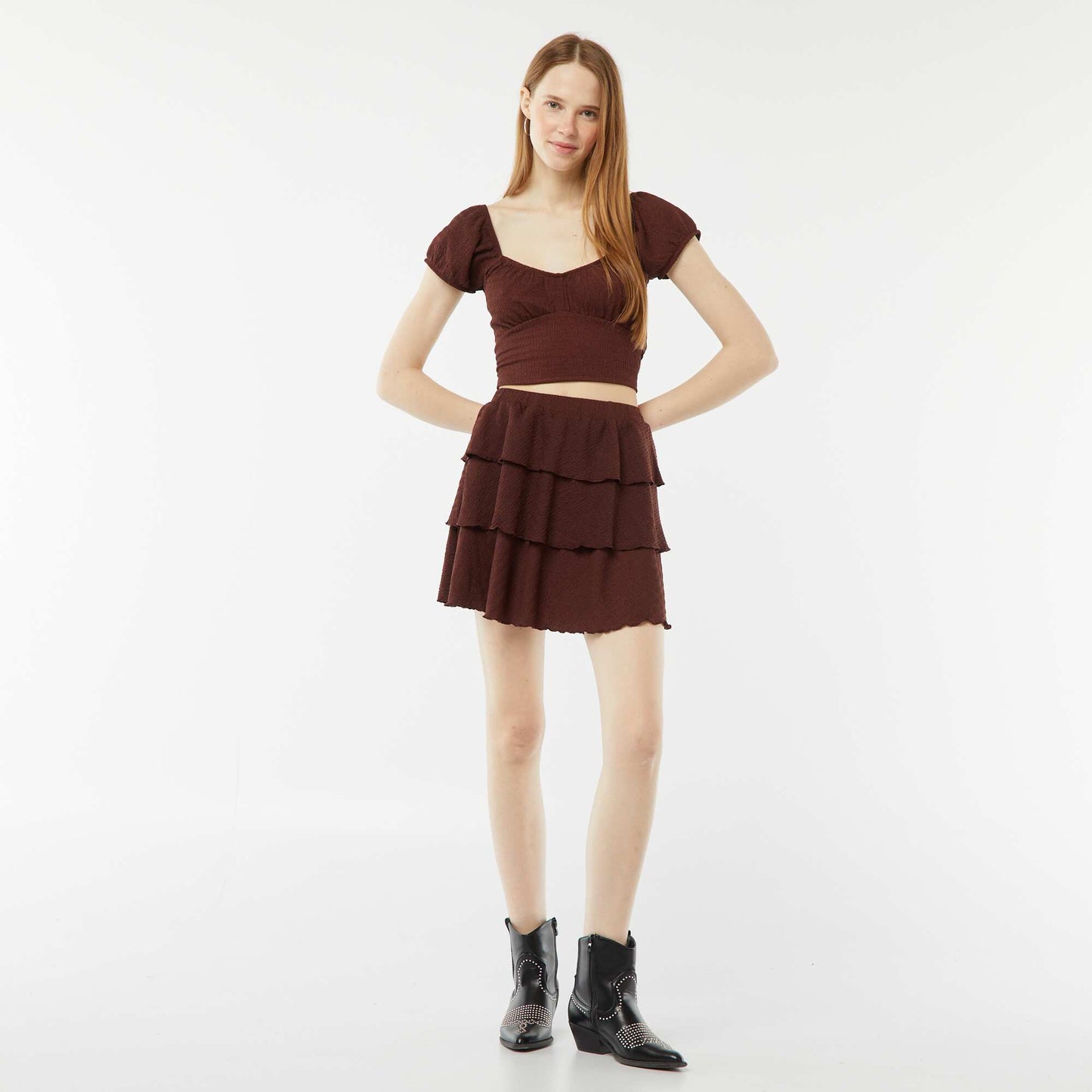Jupe short courte en matière gaufrée MARRON