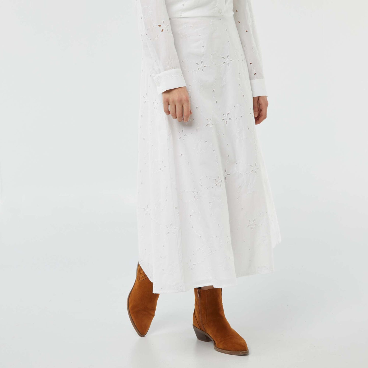 Jupe midi unie avec broderies anglaises BLANC