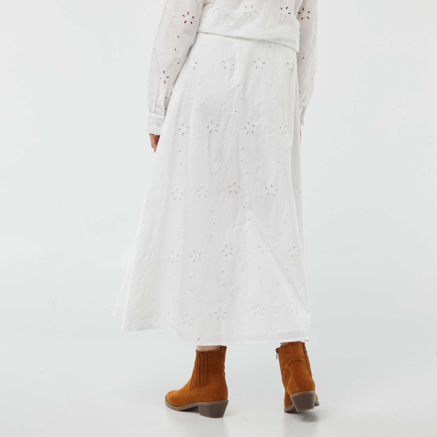 Jupe midi unie avec broderies anglaises BLANC