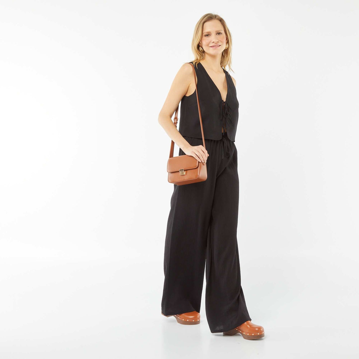 Gilet sans manches avec liens à nouer NOIR