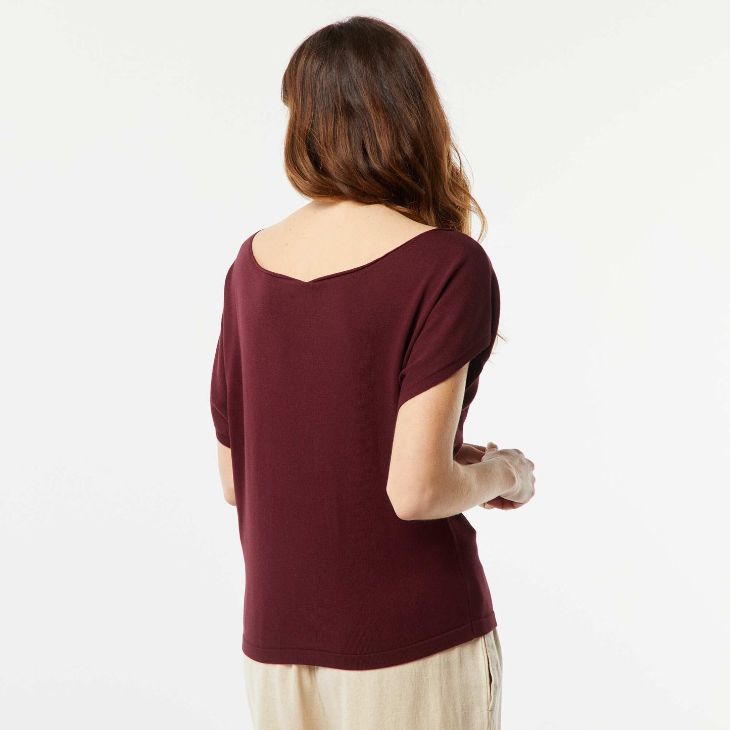 Pull en maille avec un col bateau et des manches courtes ROUGE