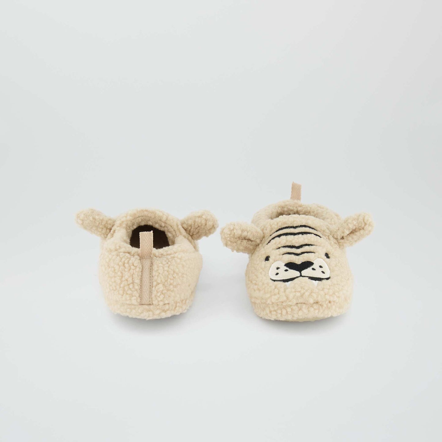 Chaussons en sherpa Beige