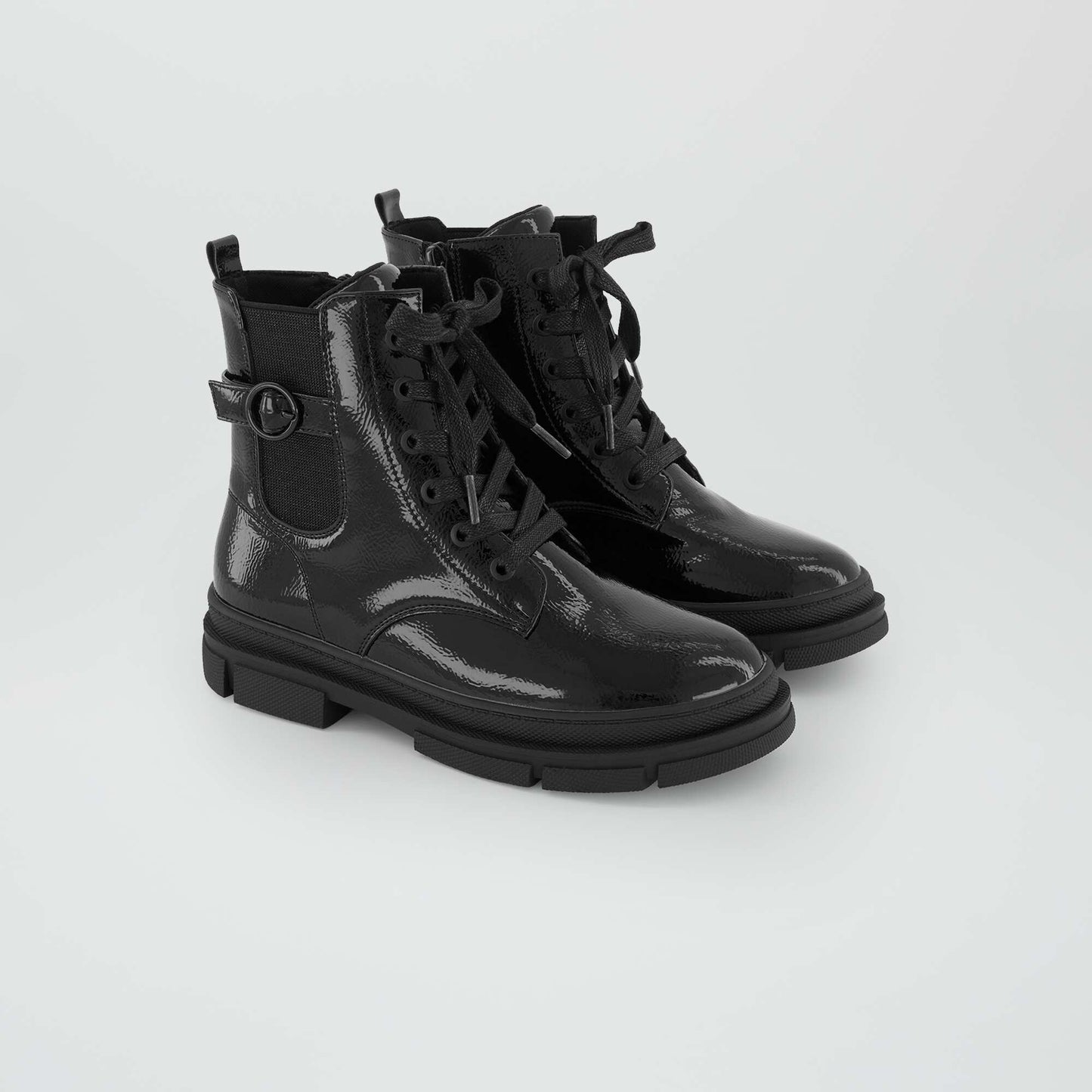 Boots lacets et semelles crant es noir
