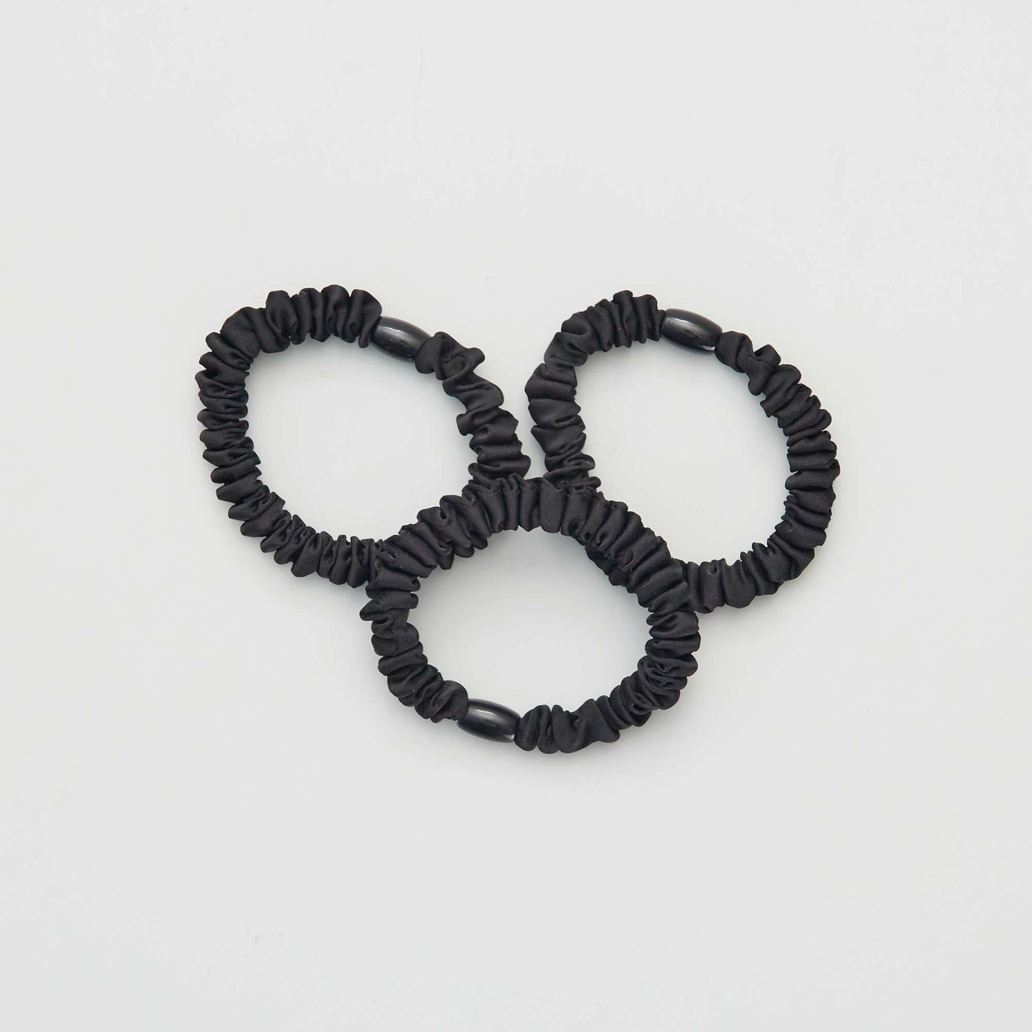 lot de 3 lastiques + chouchou satin s Noir