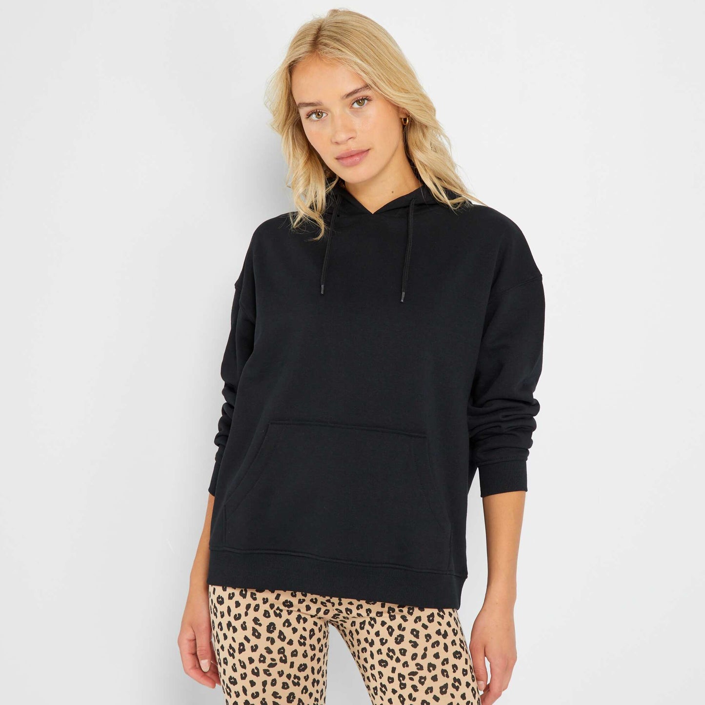 Sweat capuche en molleton uni noir