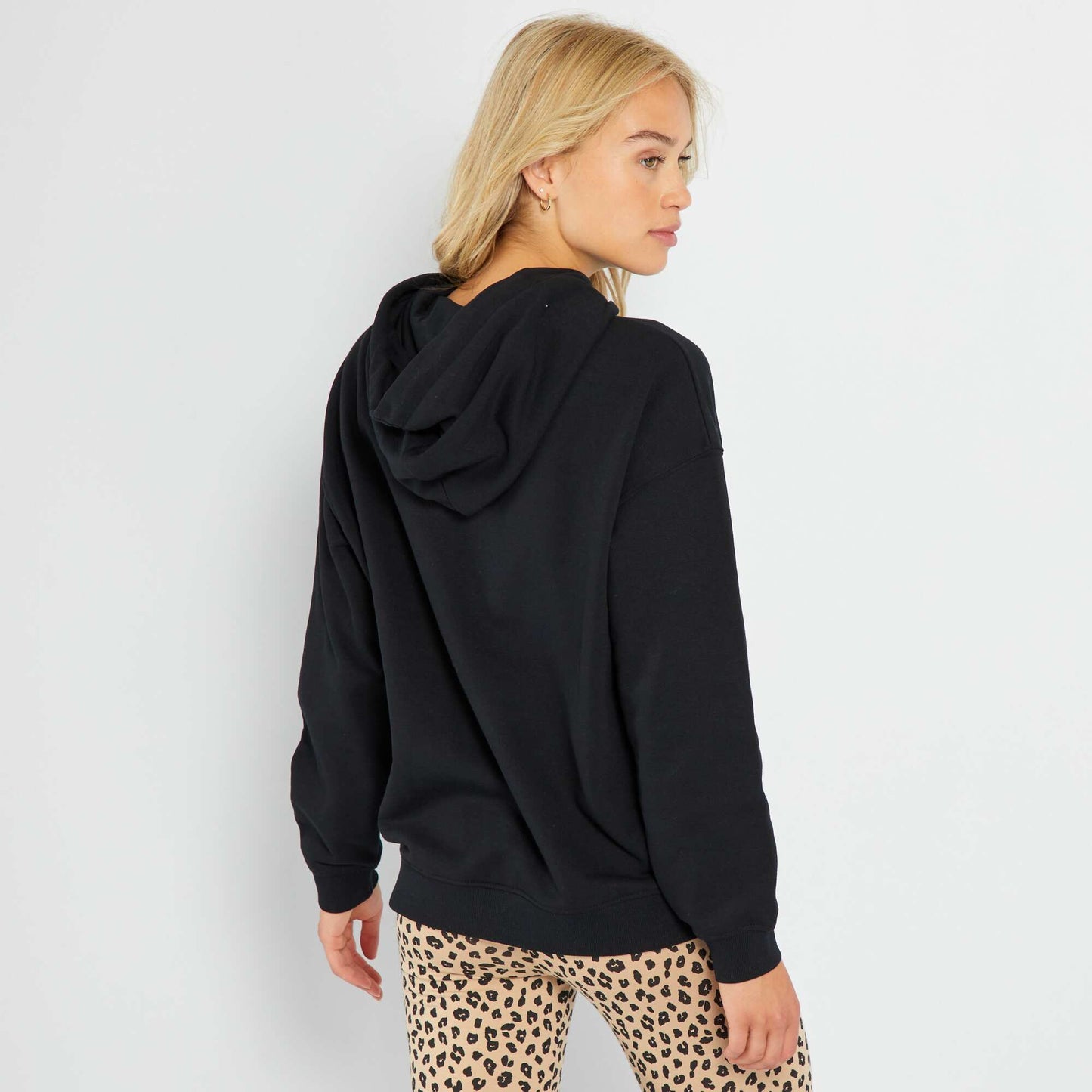 Sweat capuche en molleton uni noir