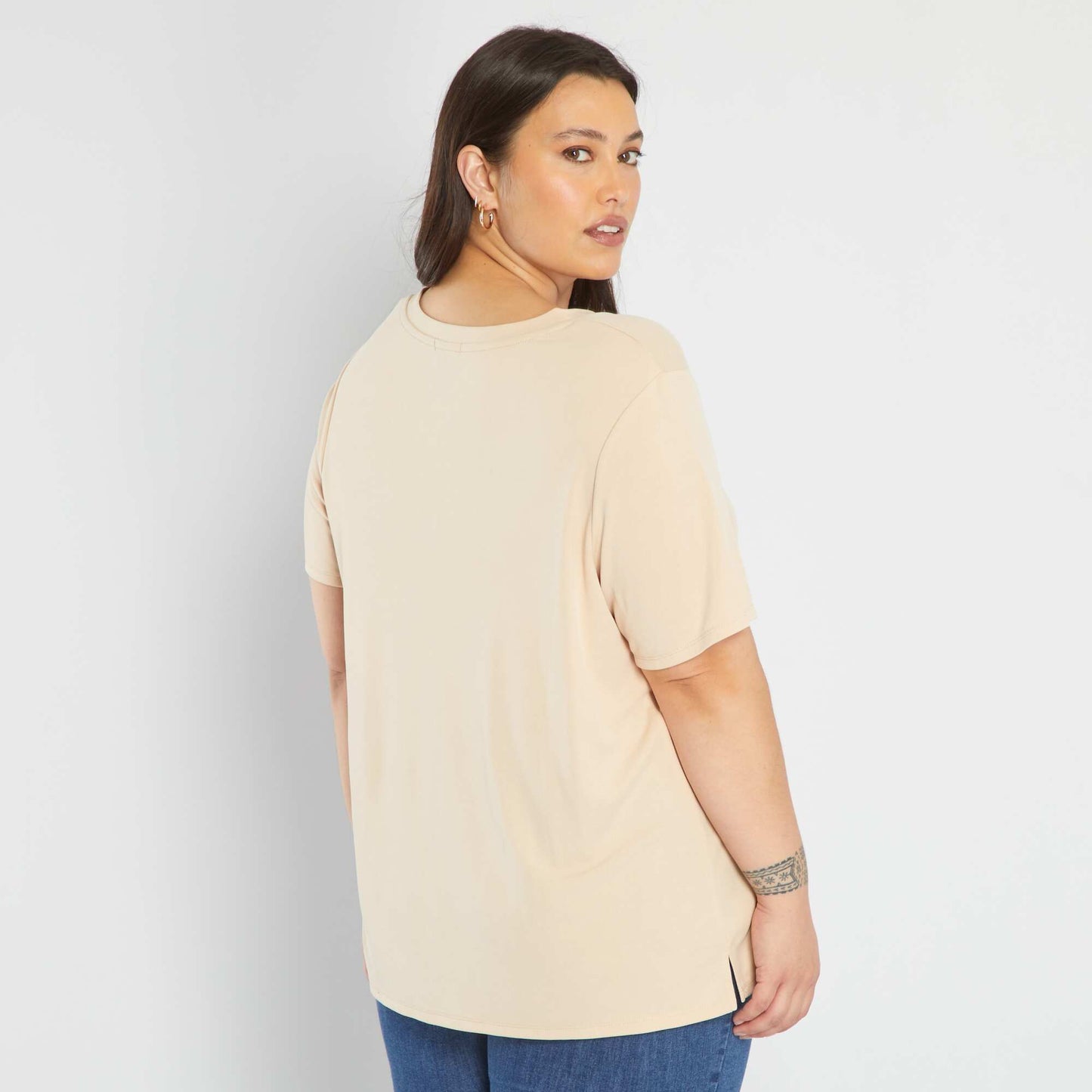 T-shirt col V en mati re douce Beige