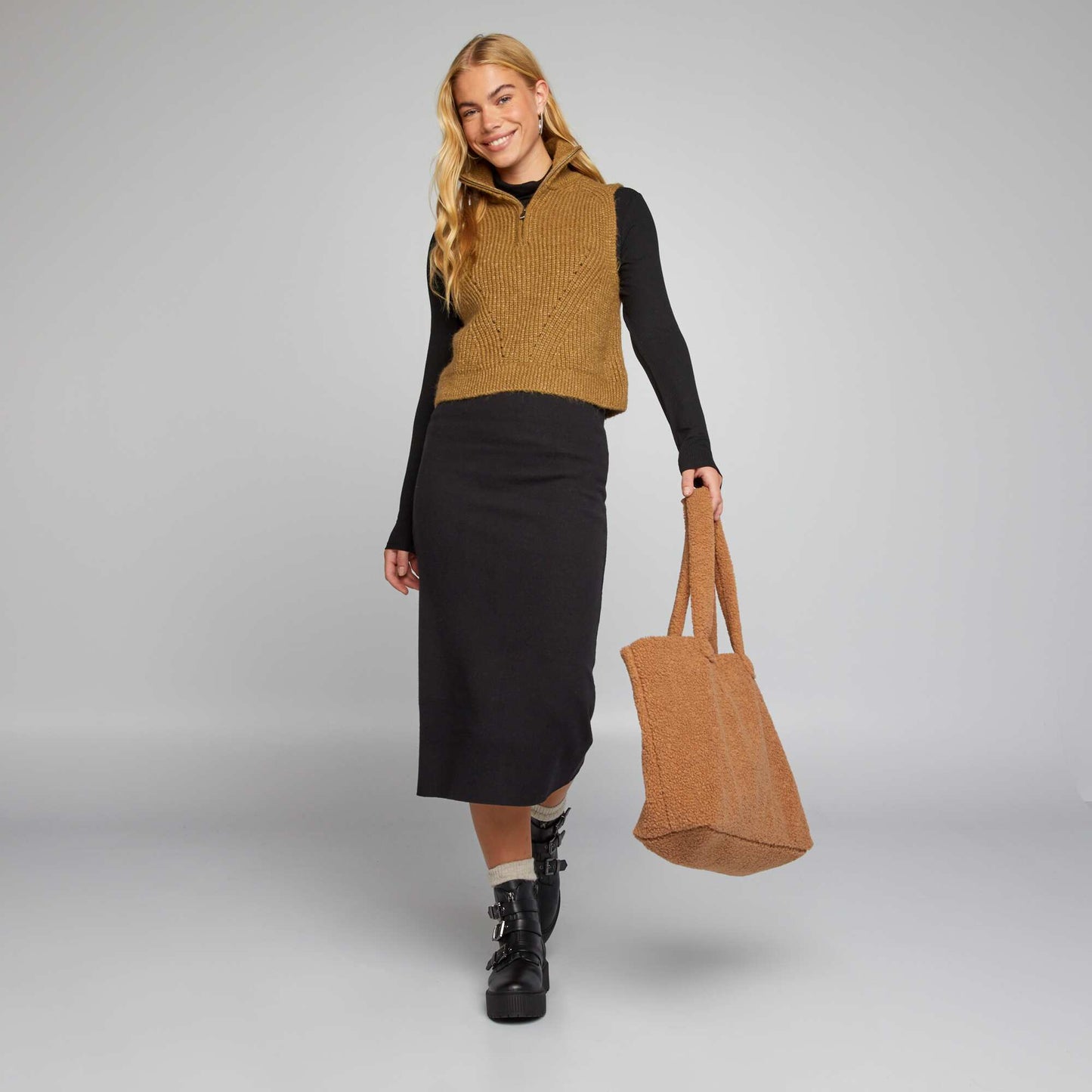 Tee-shirt c tel col roul noir