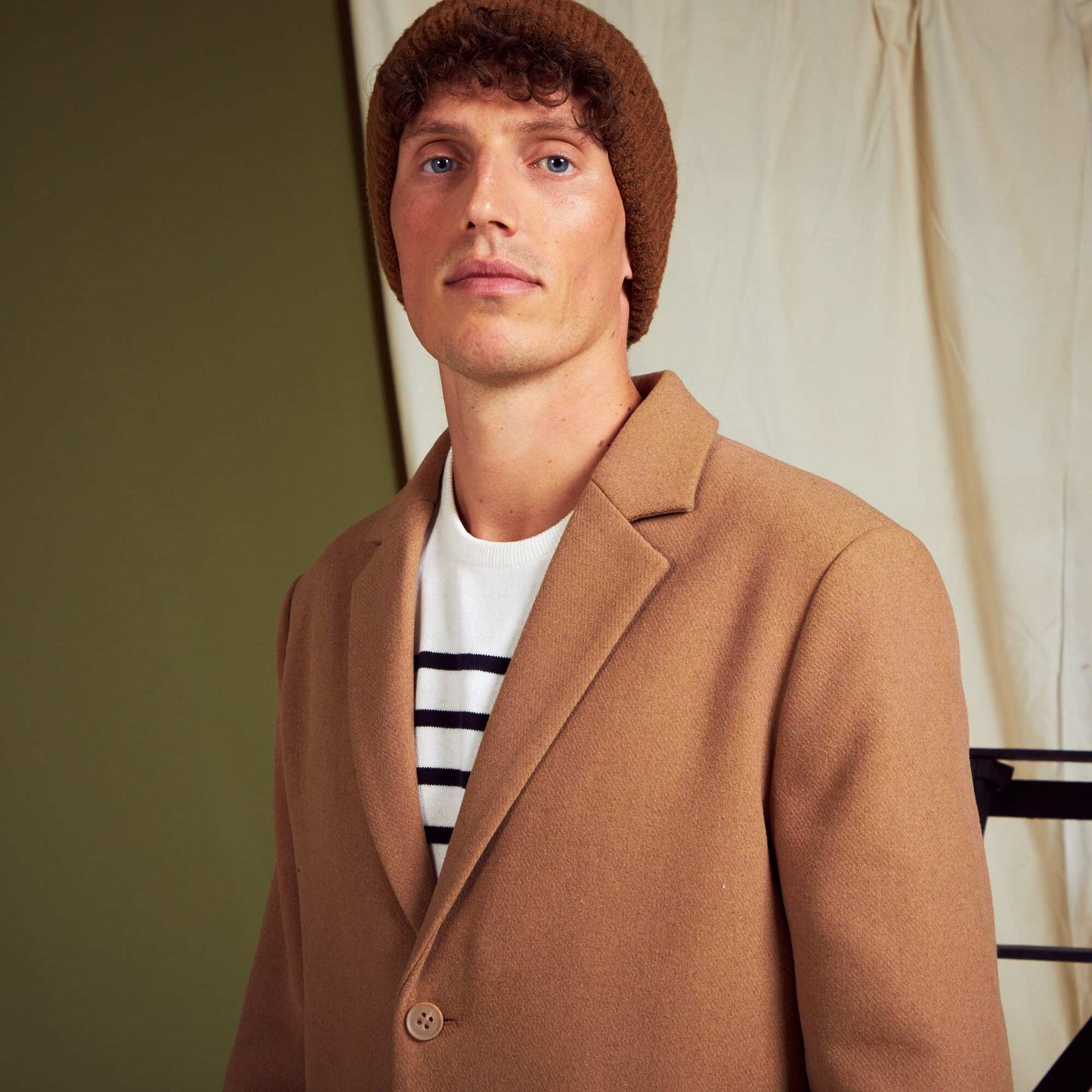 Manteau long avec ouverture boutonn e Beige