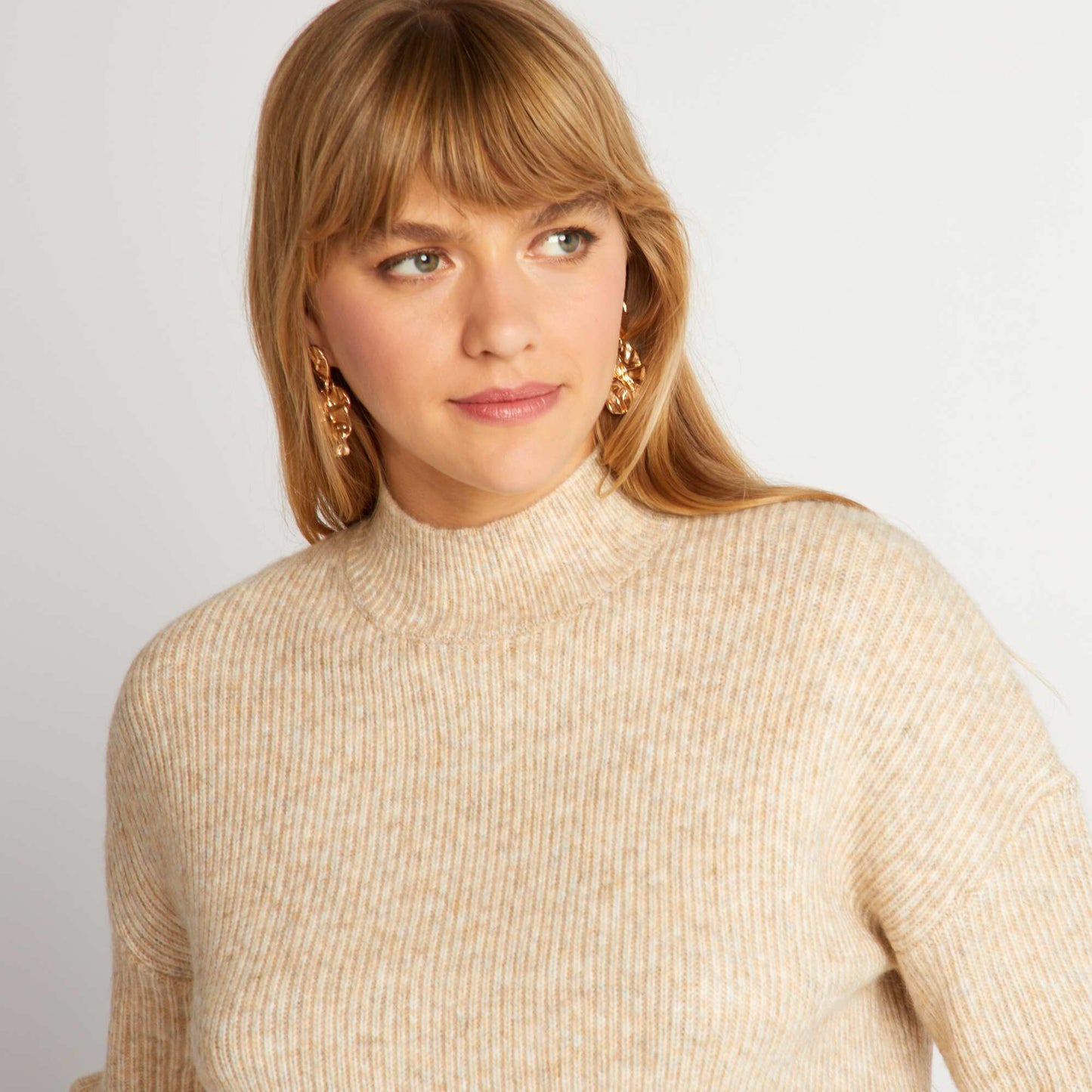 Pull en maille col montant Beige