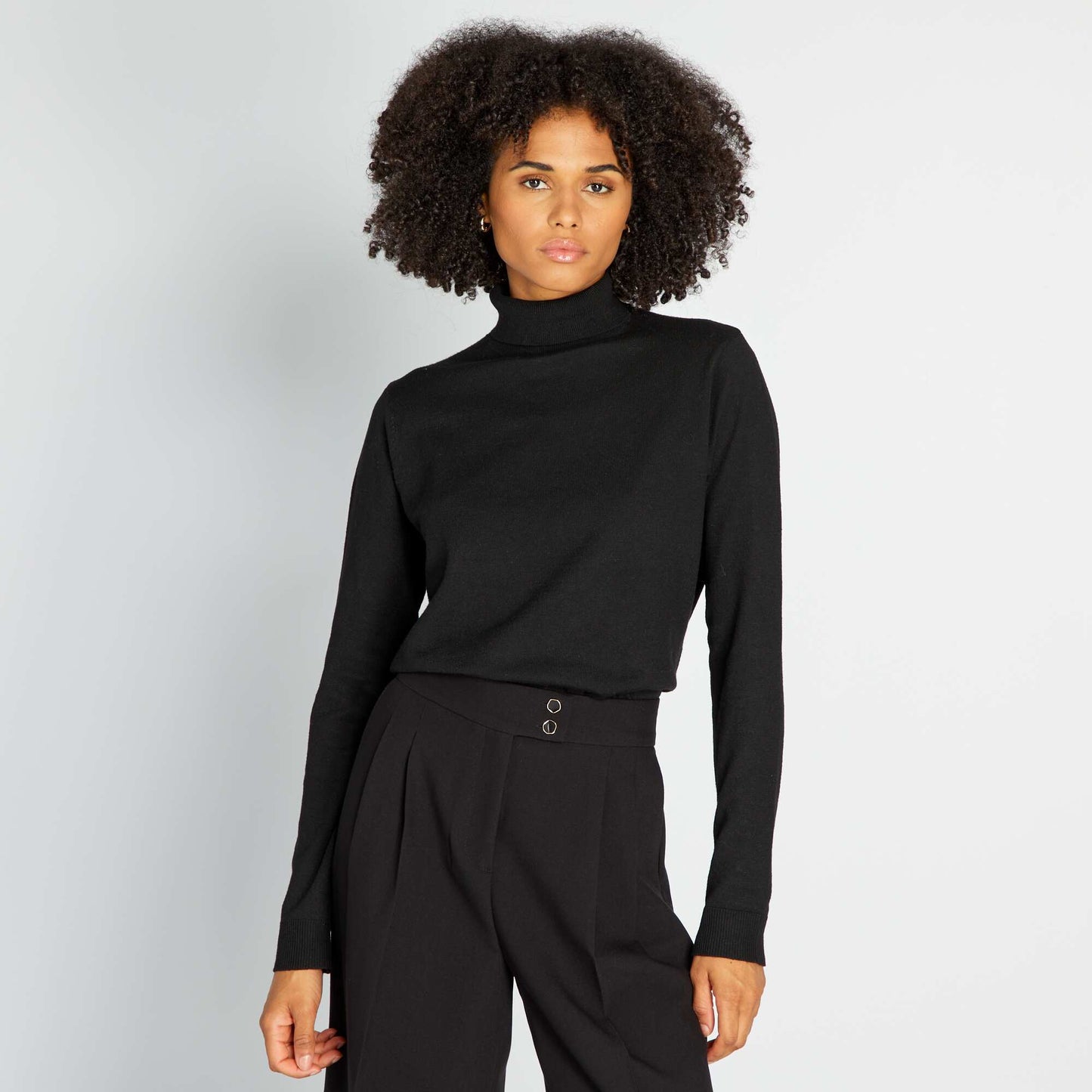 Pull en maille l g re col montant noir