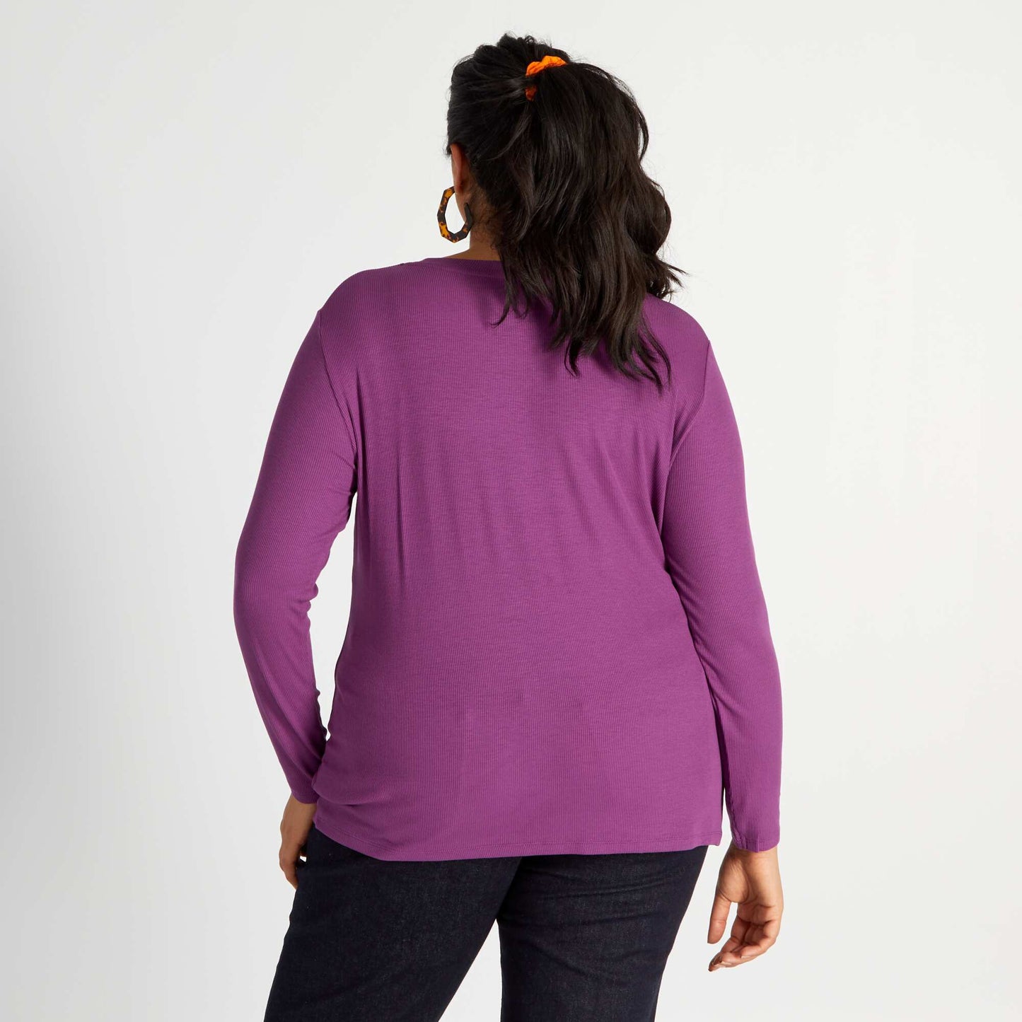 Tee-shirt c tel fluide et large encolure prune