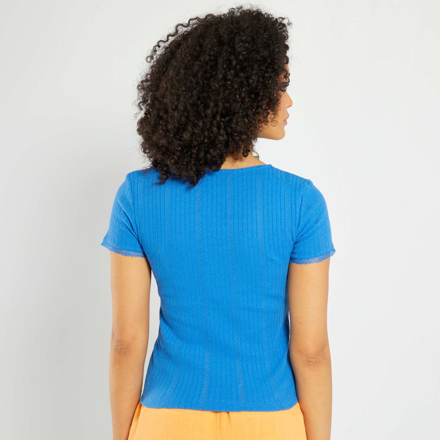 T-shirt en maille c tel e avec broderie Bleu
