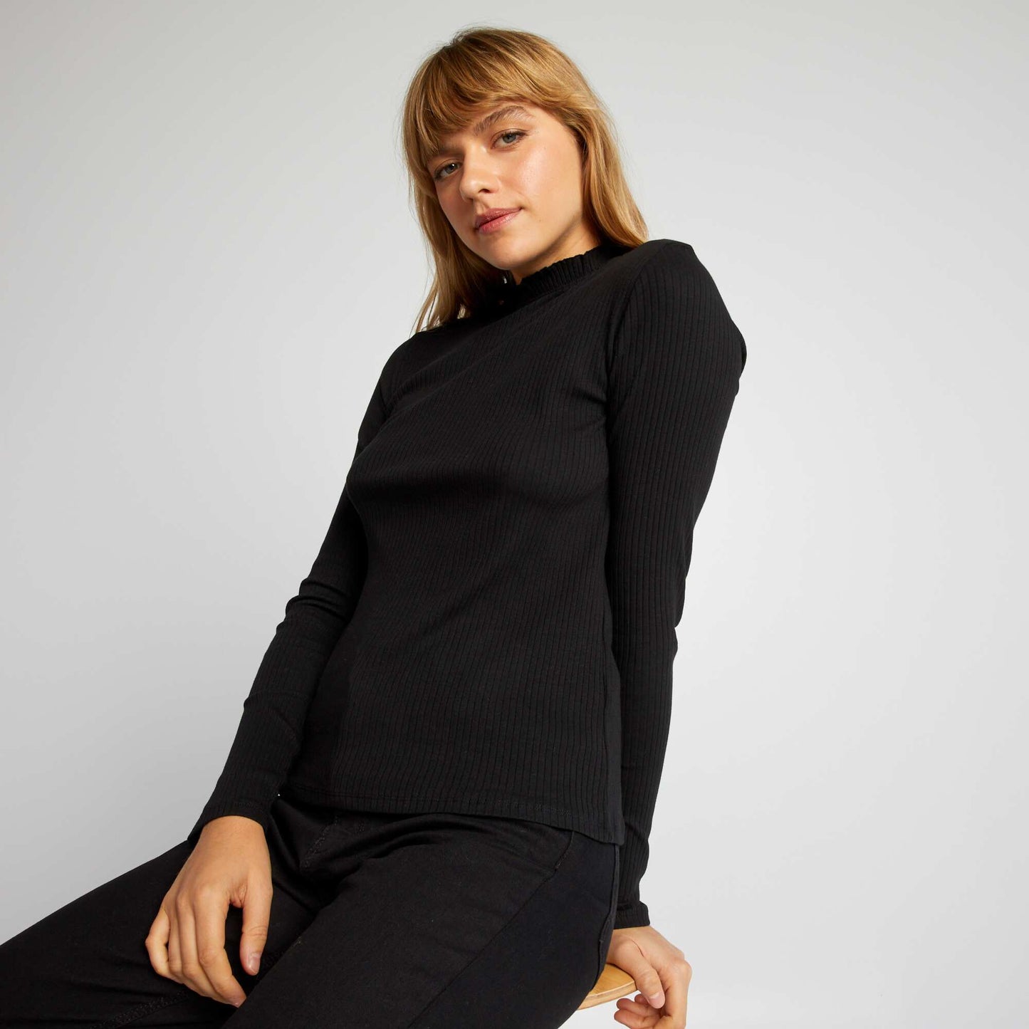 T-shirt manches longues en maille c tel e noir