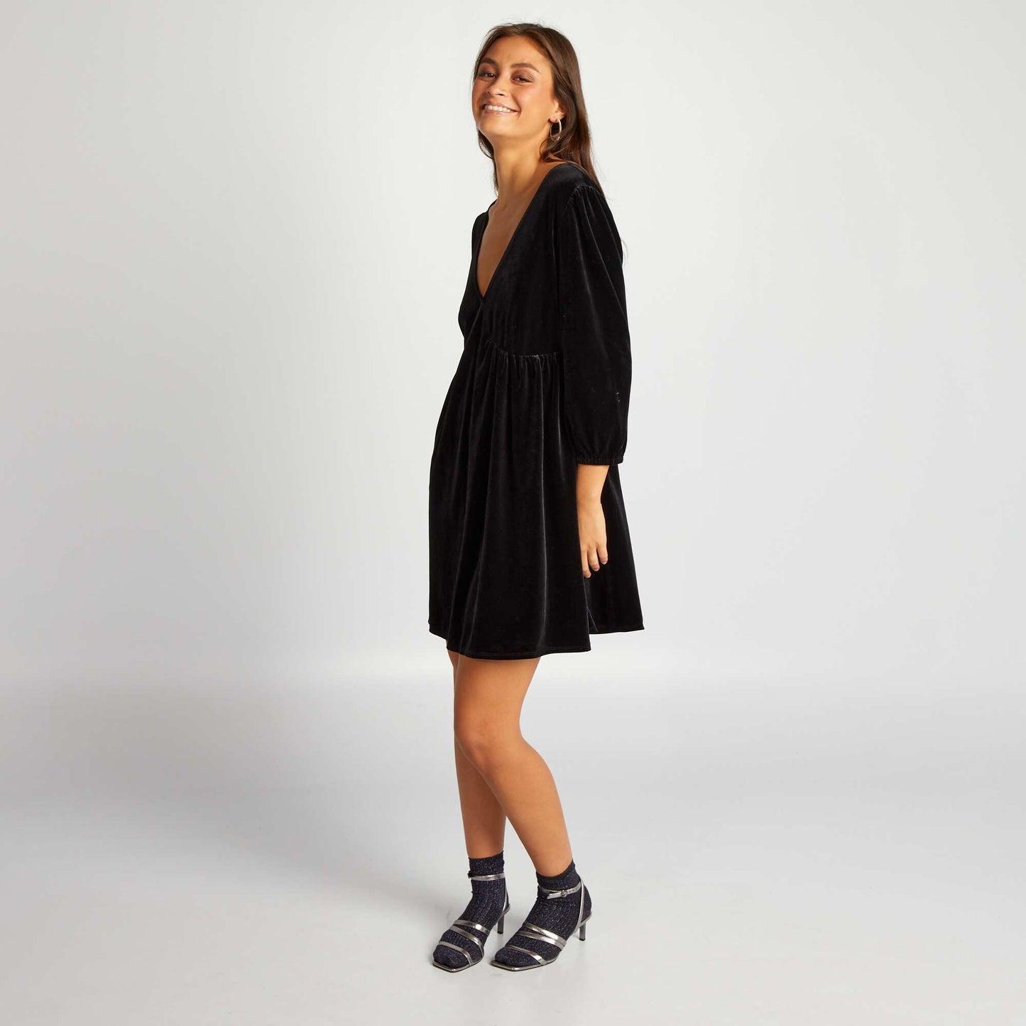 Robe courte en velours noir