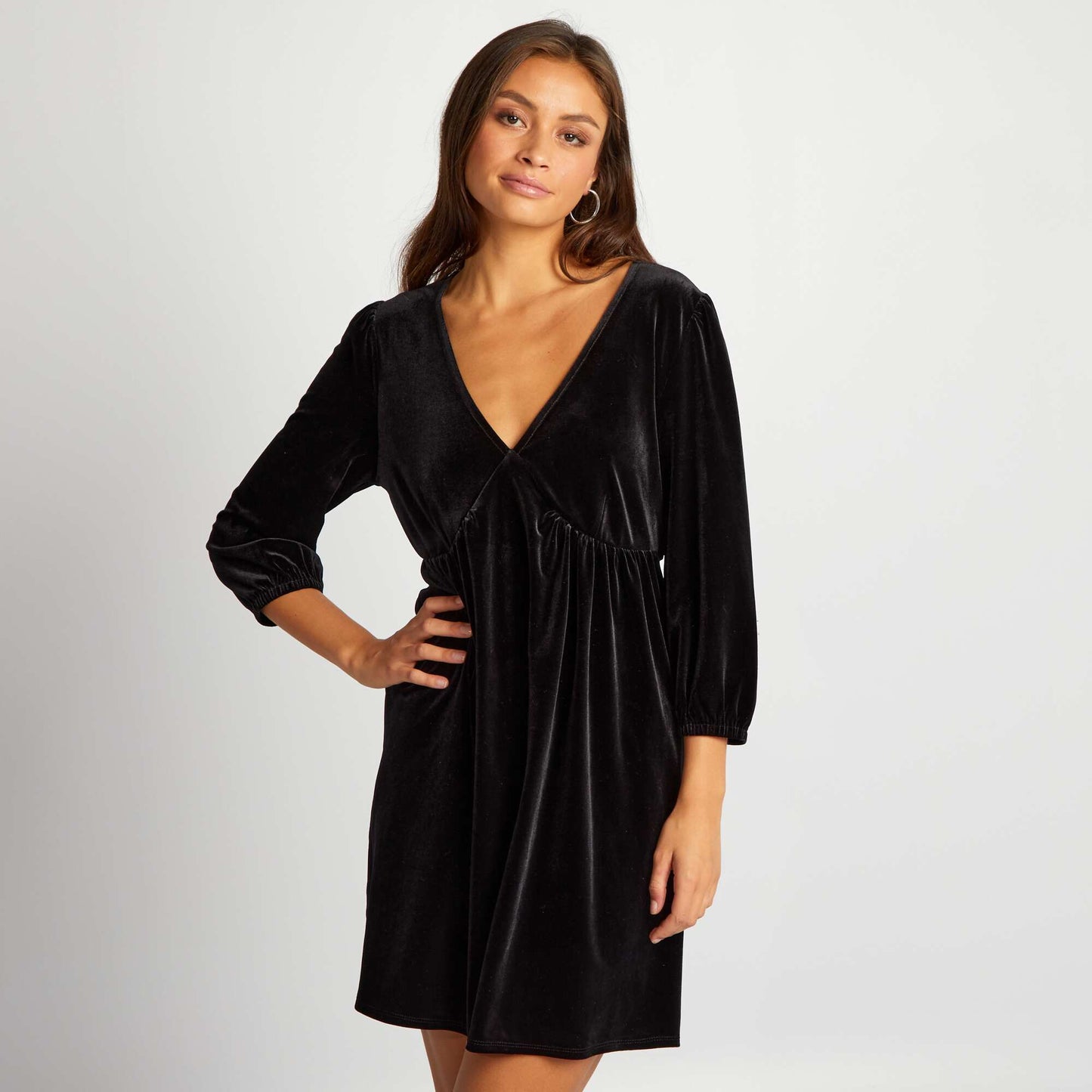 Robe courte en velours noir