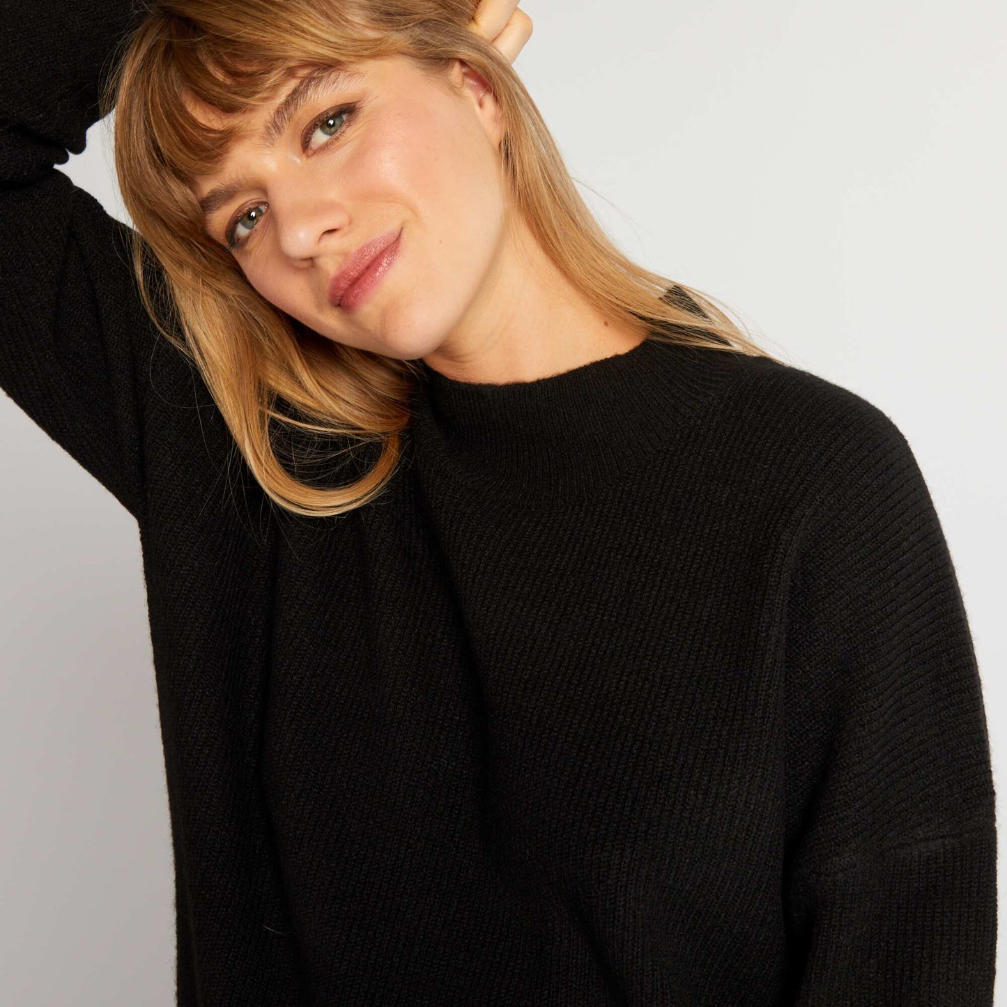 Pull en maille c tel e col montant noir