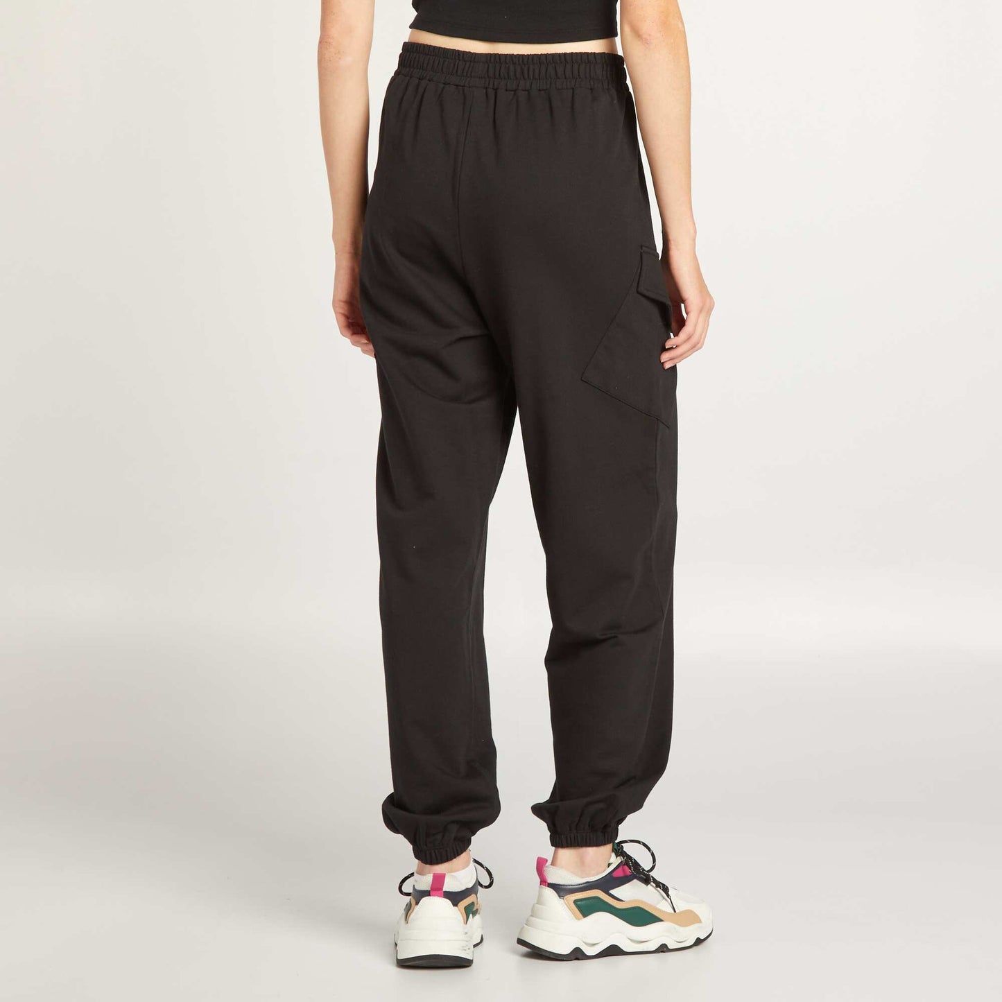 Pantalon jogging style cargo noir