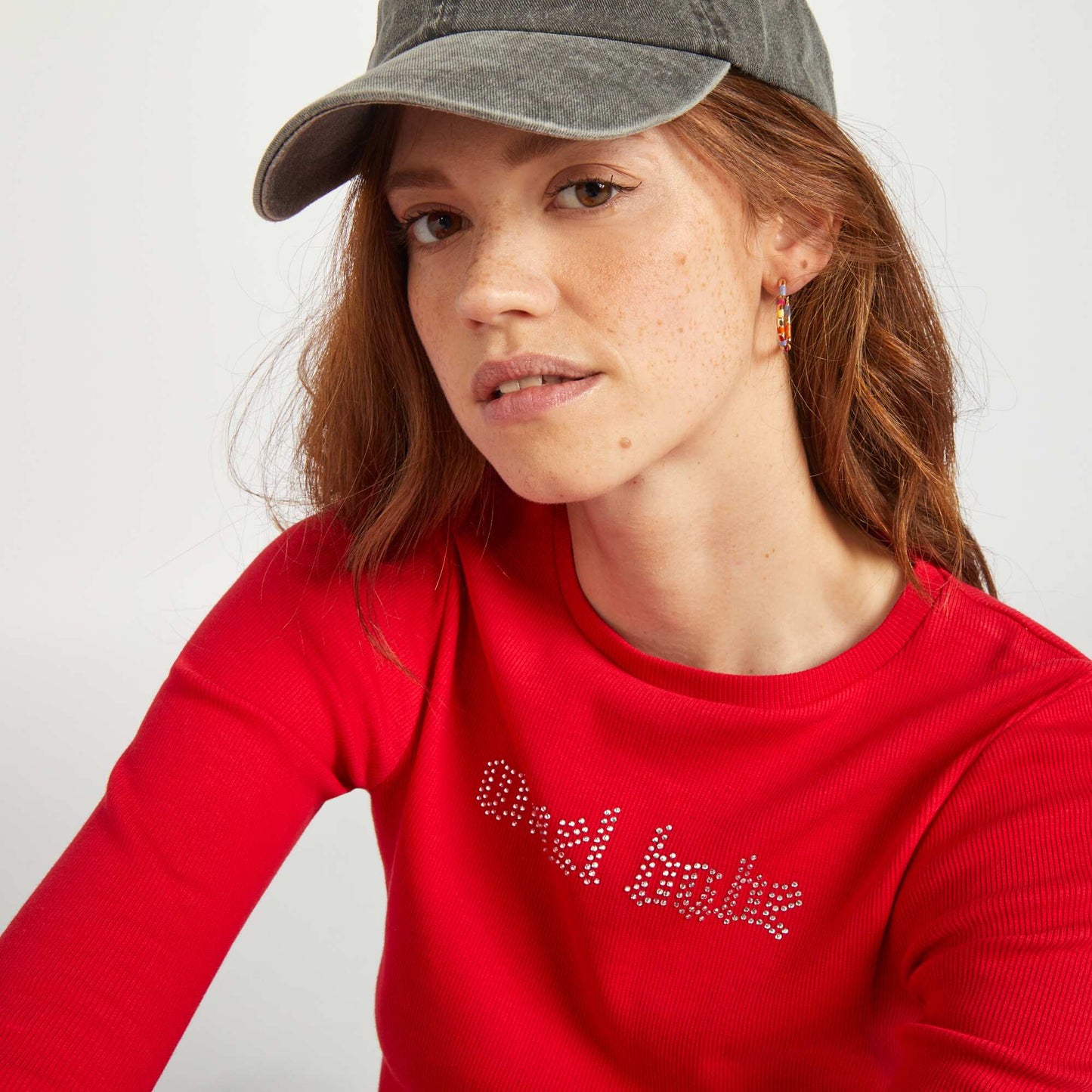 Tee-shirt crop top message strass rouge