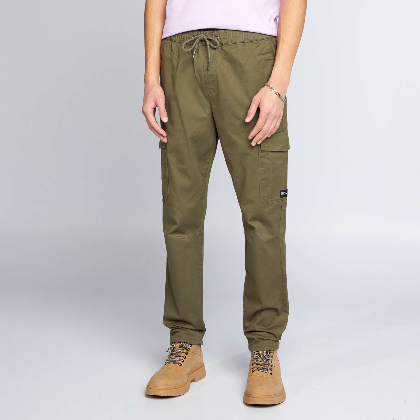 Pantalon slim multipoches Kaki