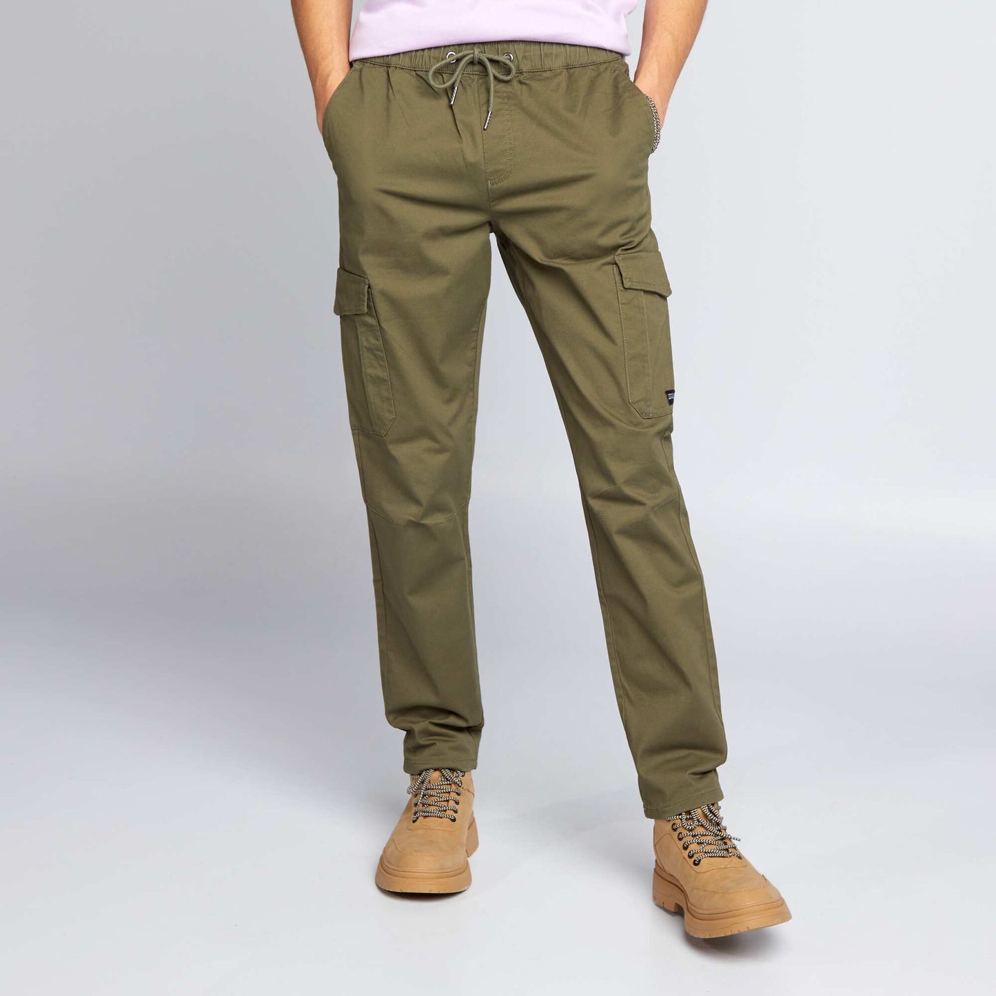 Pantalon slim multipoches Kaki