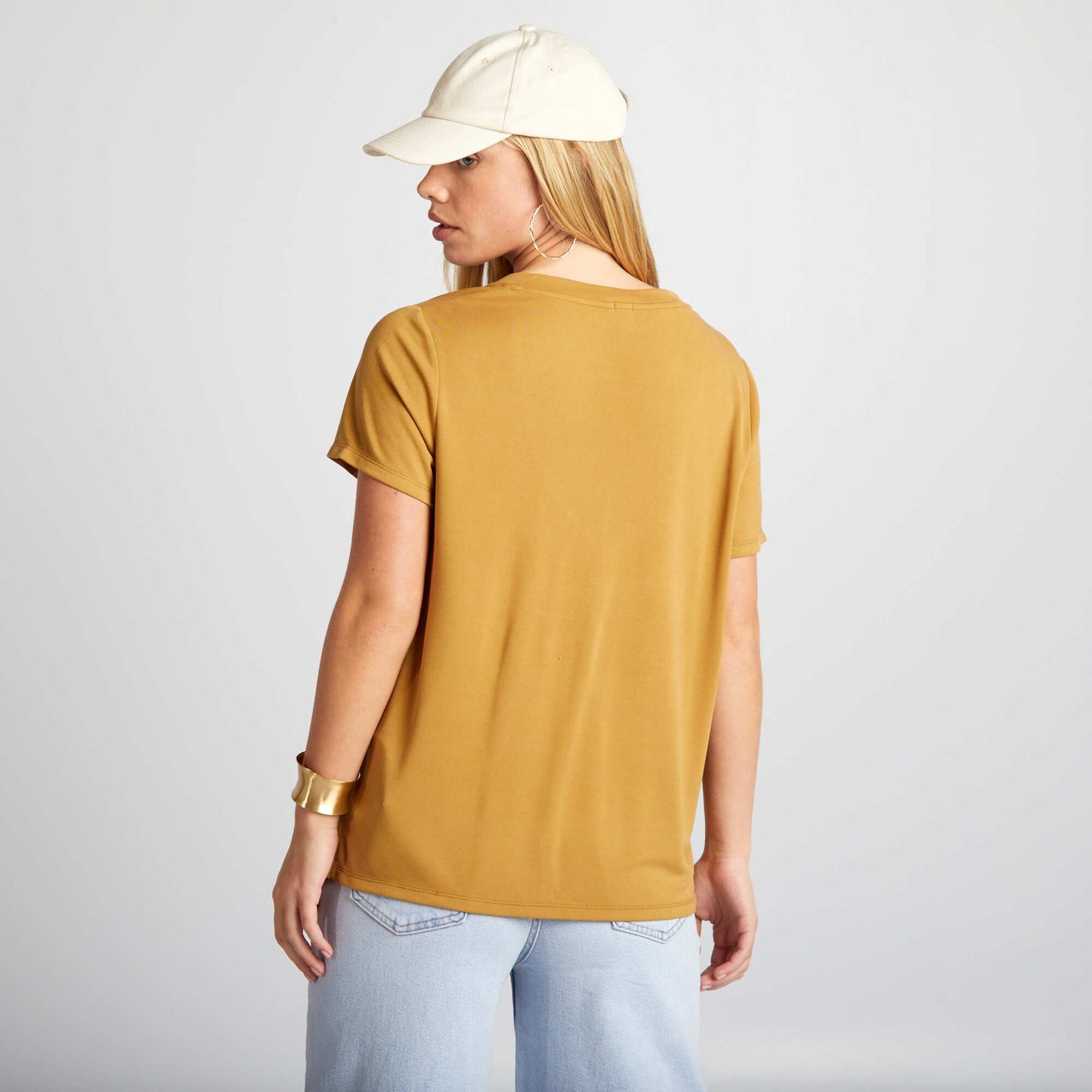 T-shirt stretch col V Marron