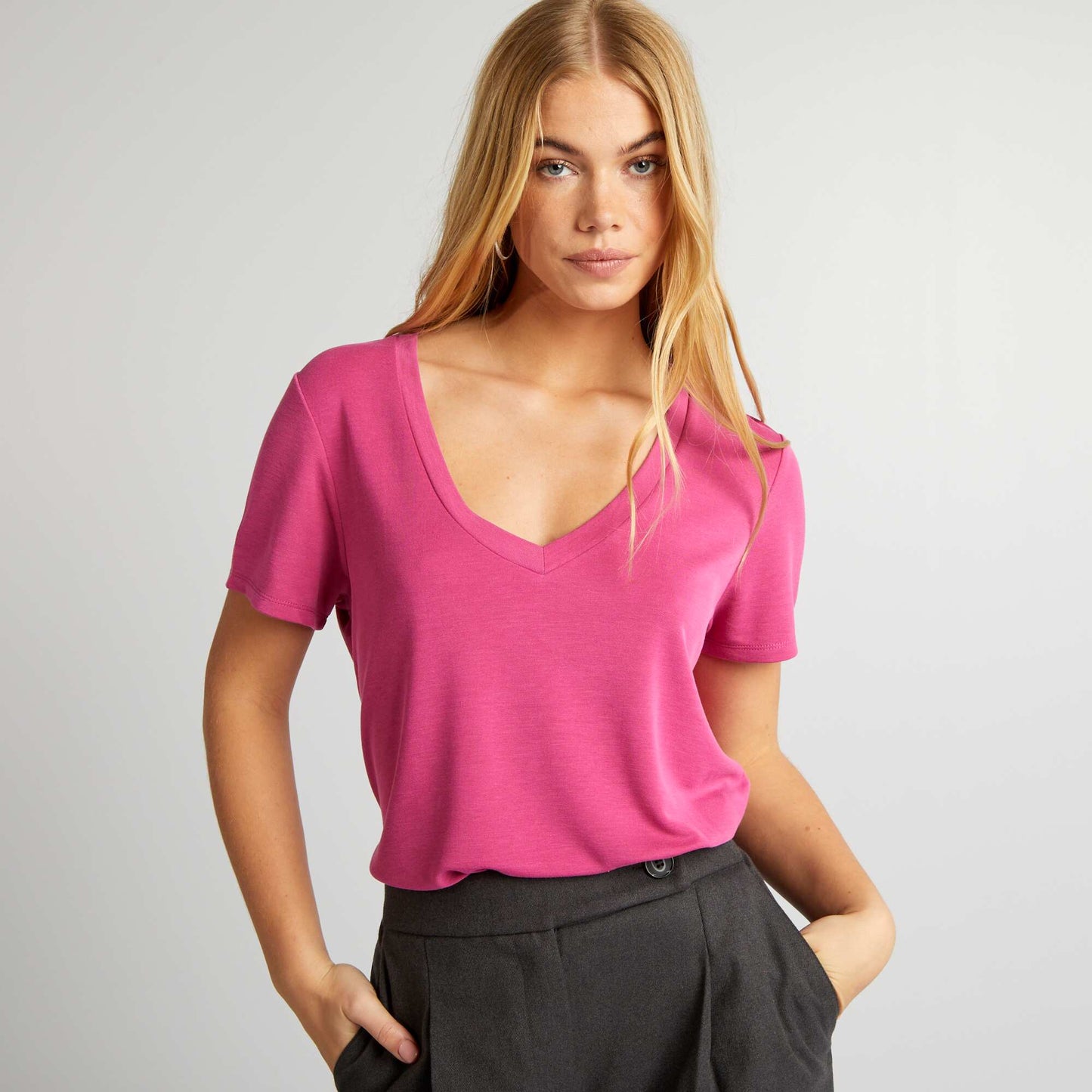 T-shirt stretch col V Rose