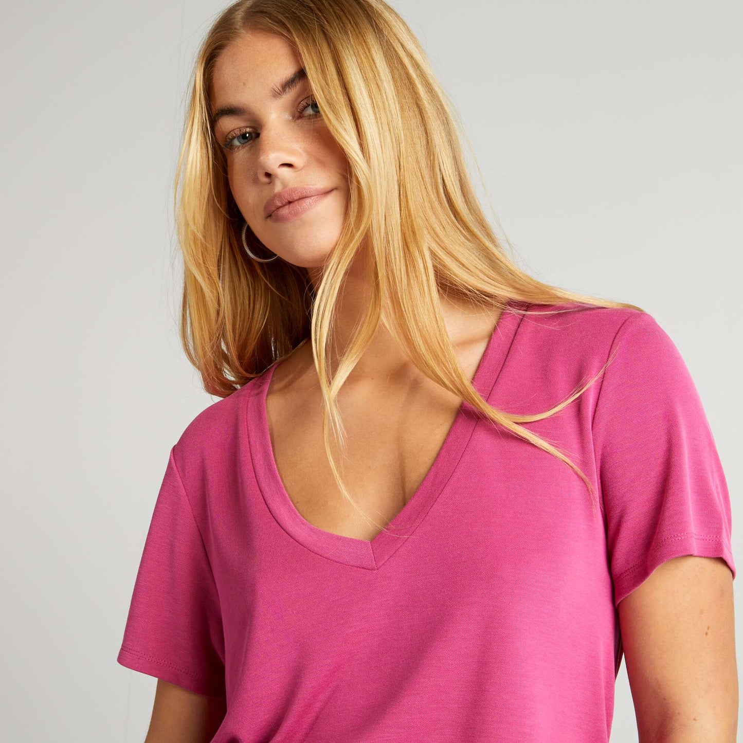 T-shirt stretch col V Rose
