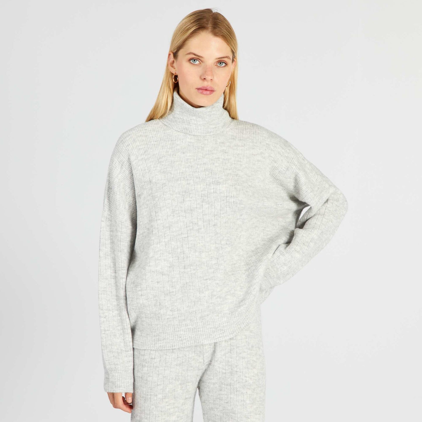 Pull col roul en maille Gris