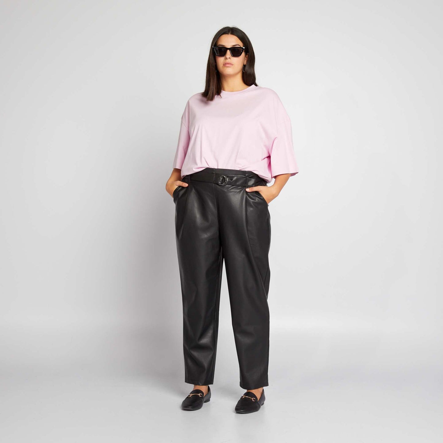 Pantalon en simili noir