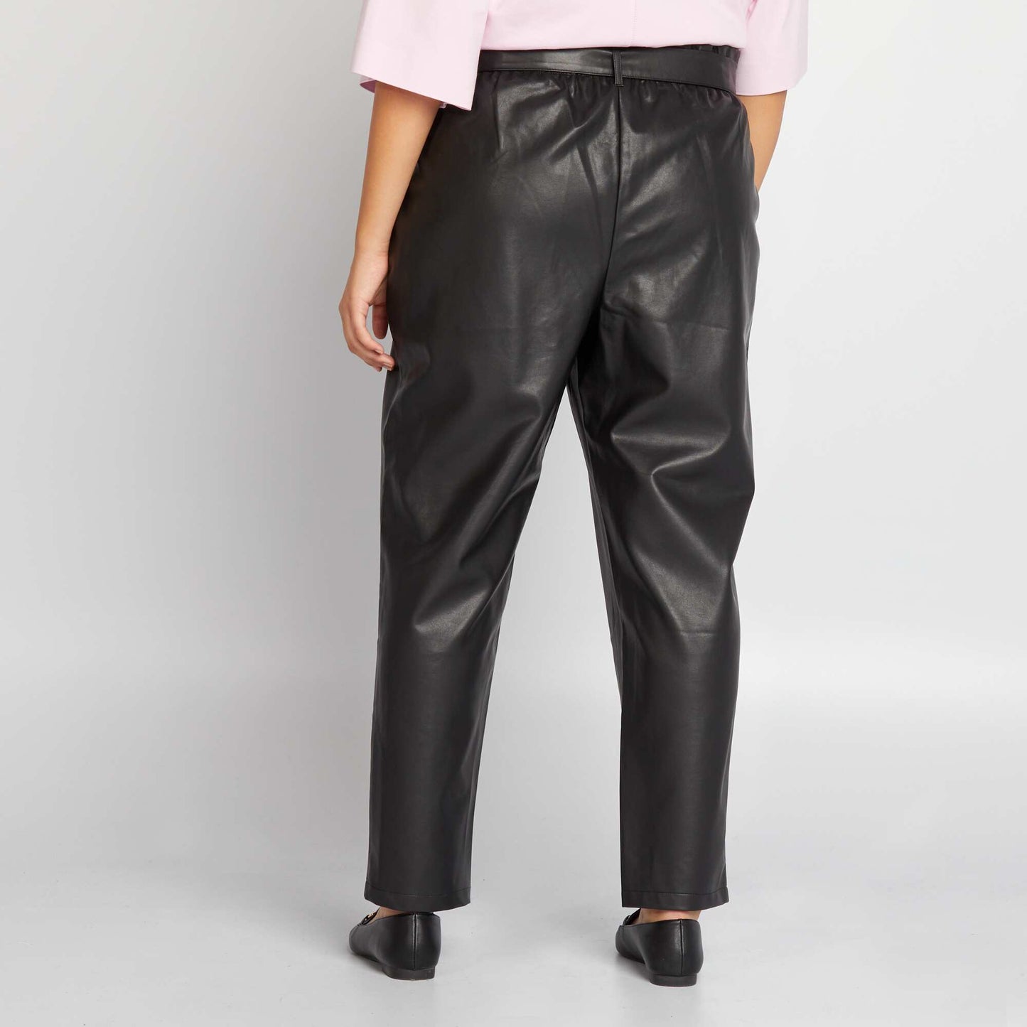 Pantalon en simili noir