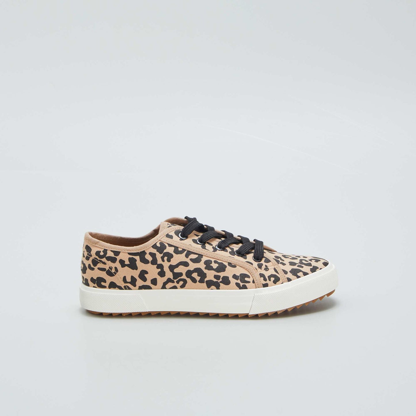 Baskets basses motif l opard L opard
