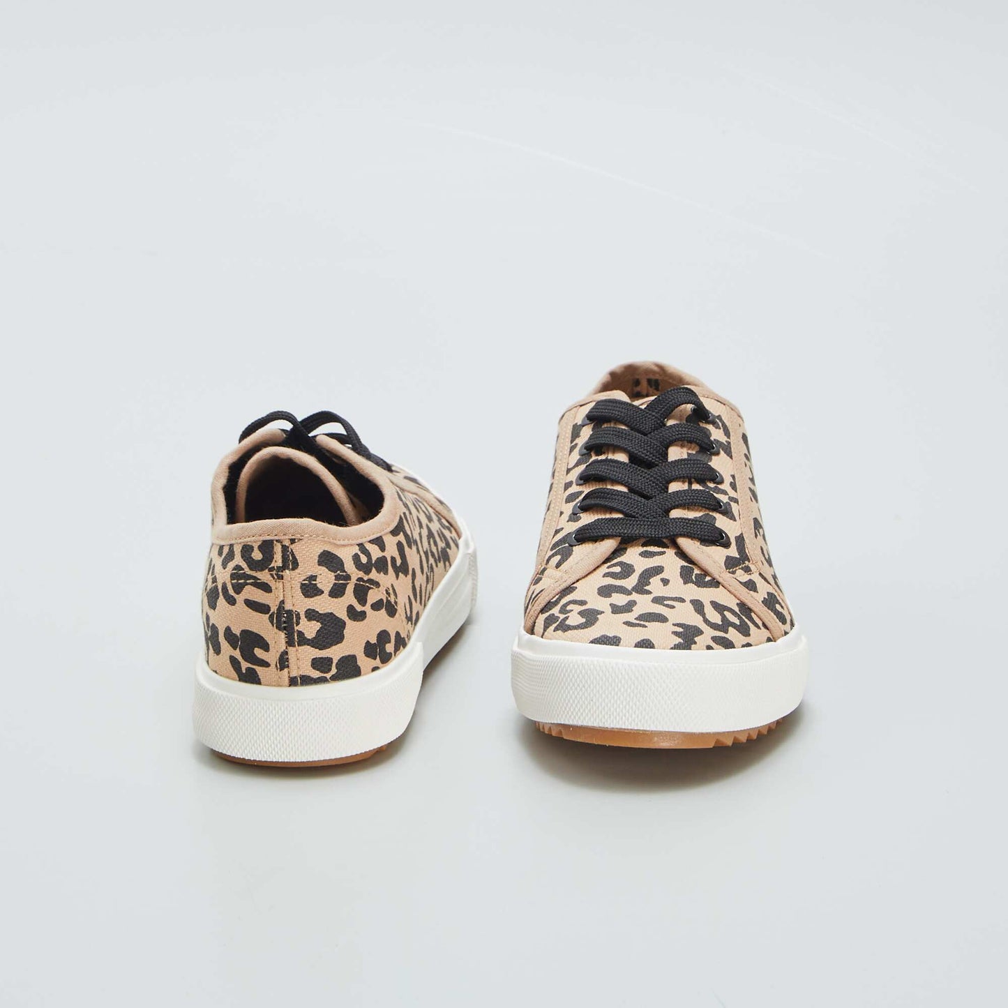 Baskets basses motif l opard L opard