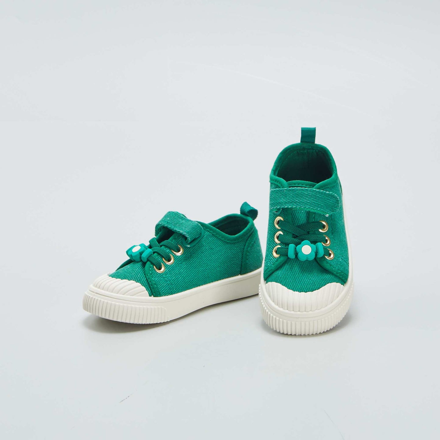 Baskets en toile avec scratchs Vert