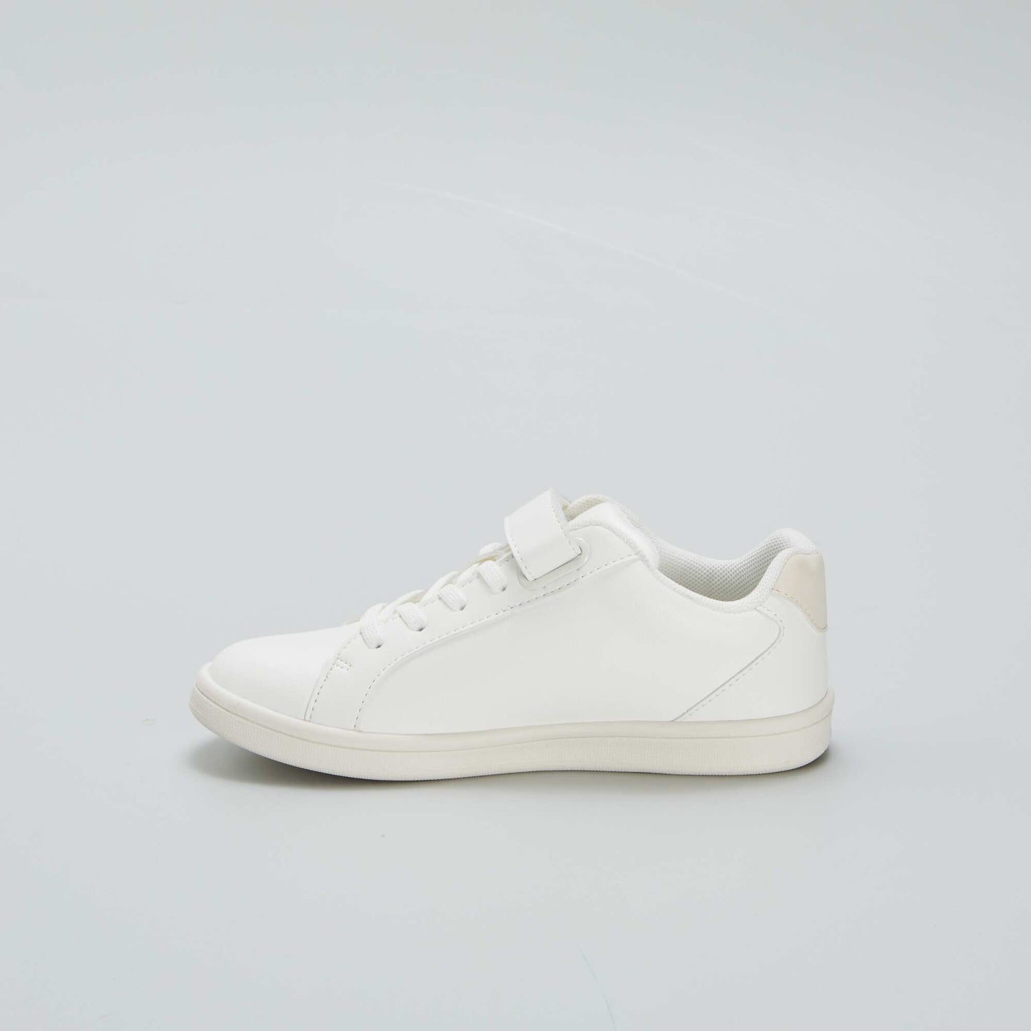 Baskets basse classique blanc