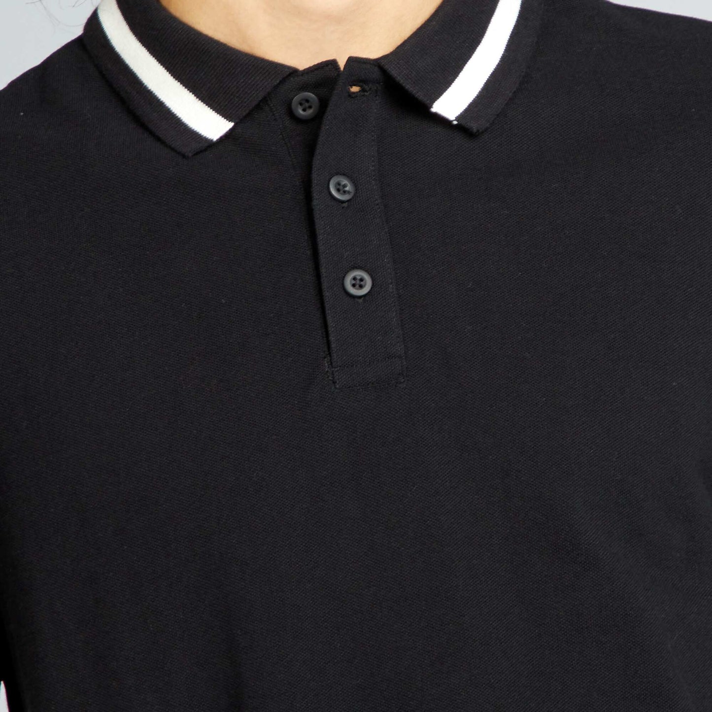 Polo manches courtes contrastes noir
