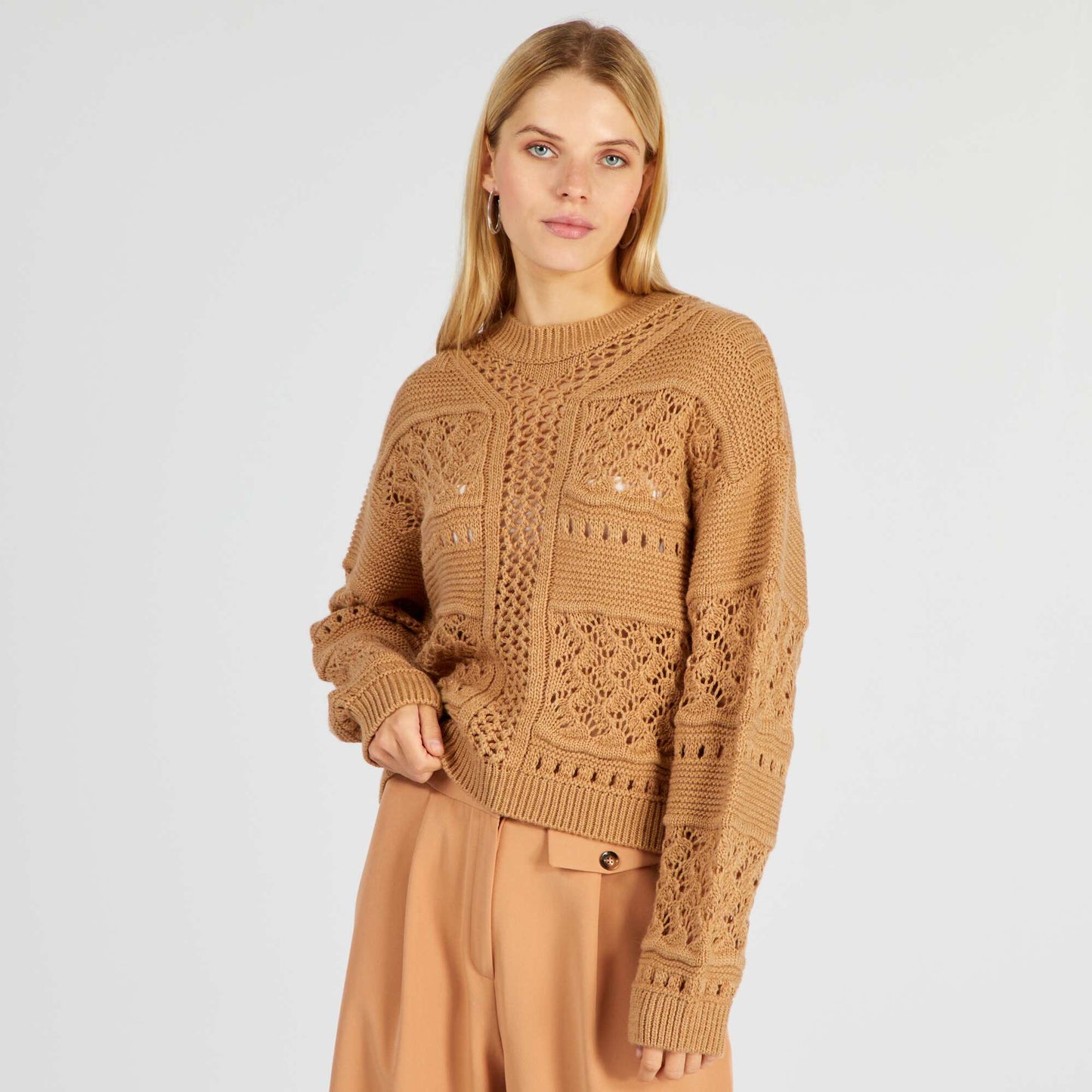Pull en maille ajour e Marron clair