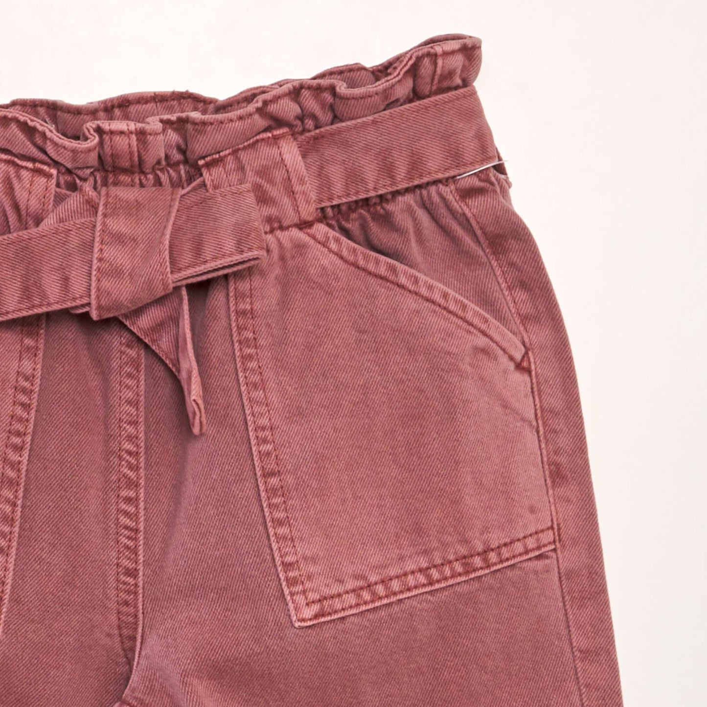 Jean mom taille ceintur e Rouge