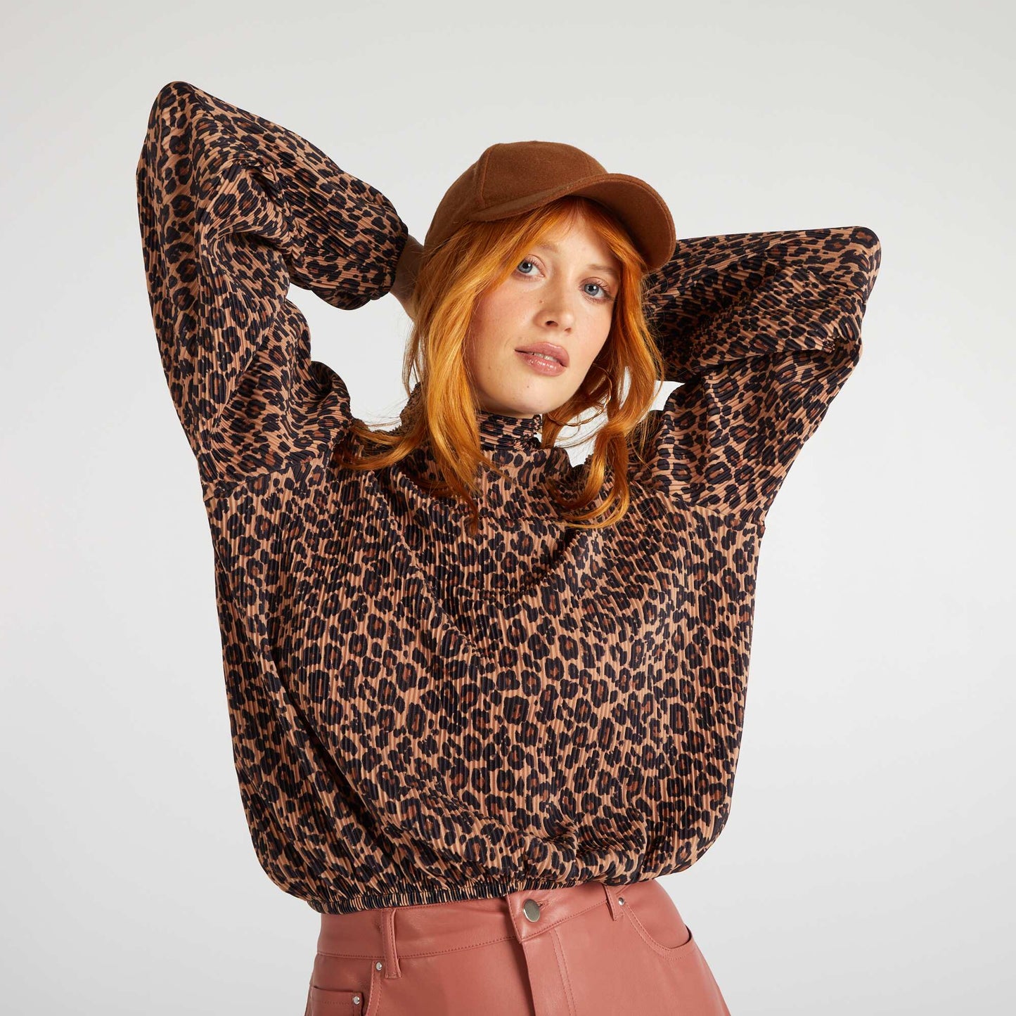 Blouse pliss e col montant Marron