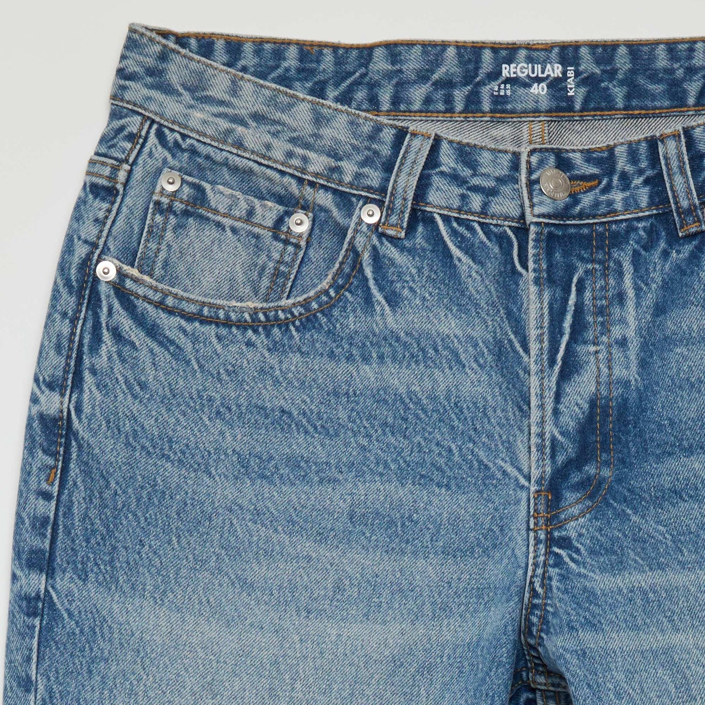 Jean droit 5 poches avec d lavage sur les cuisses Bleu