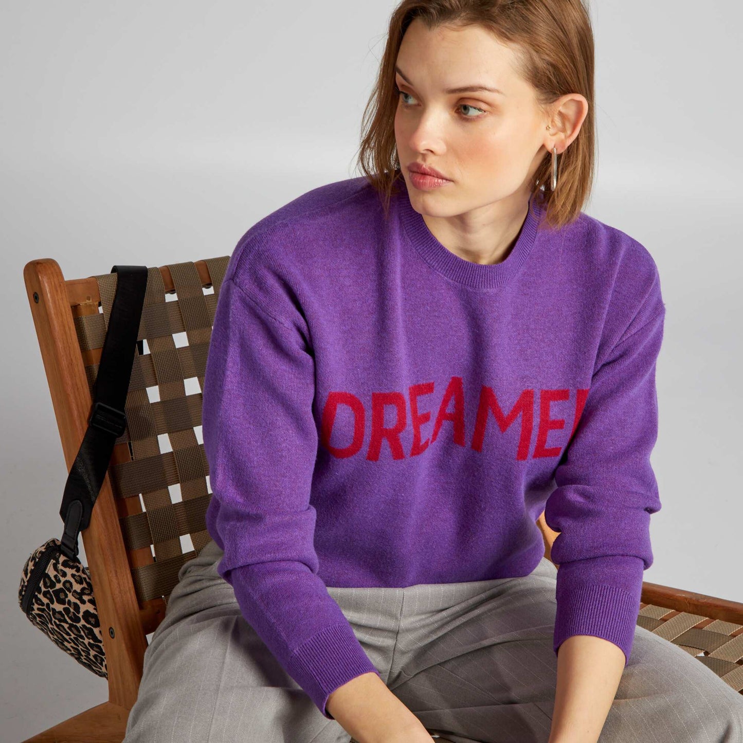 Pull col rond avec inscription Violet