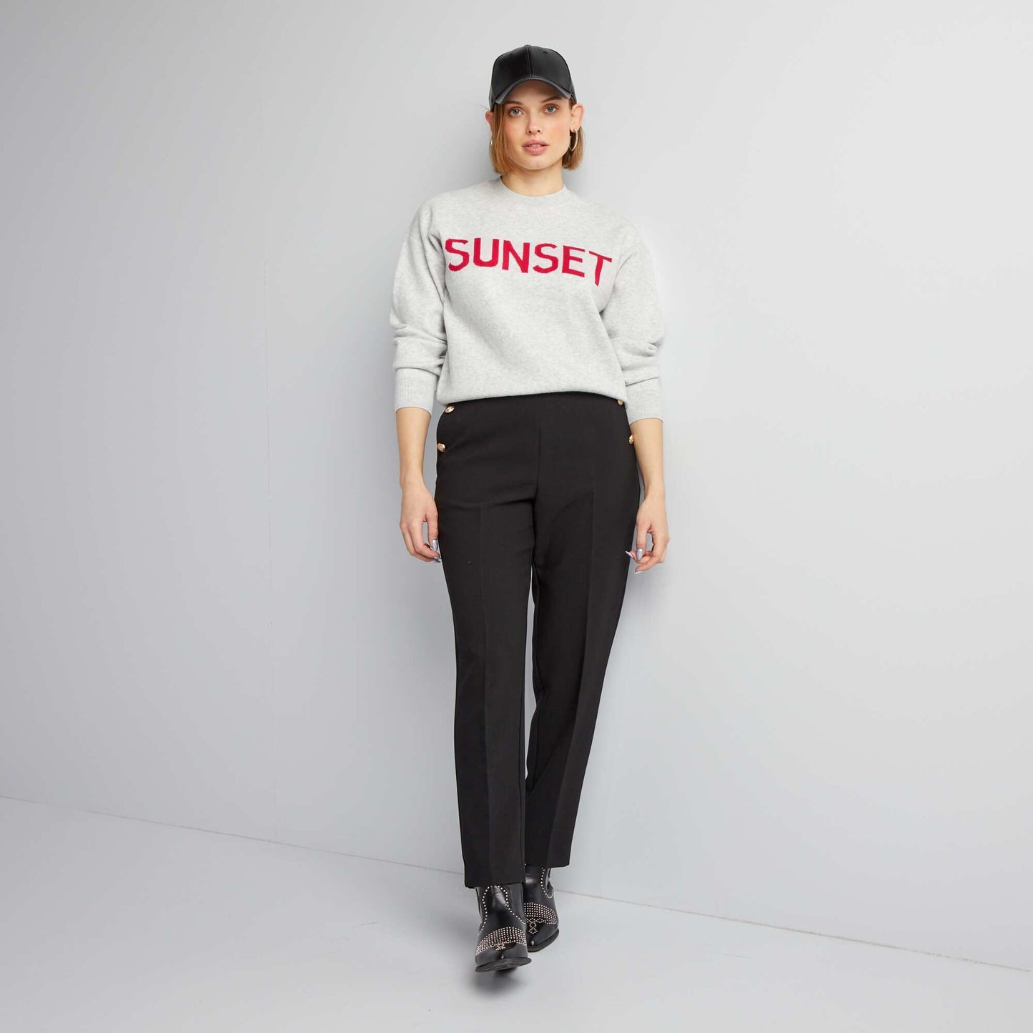 Pull col rond avec inscription Gris