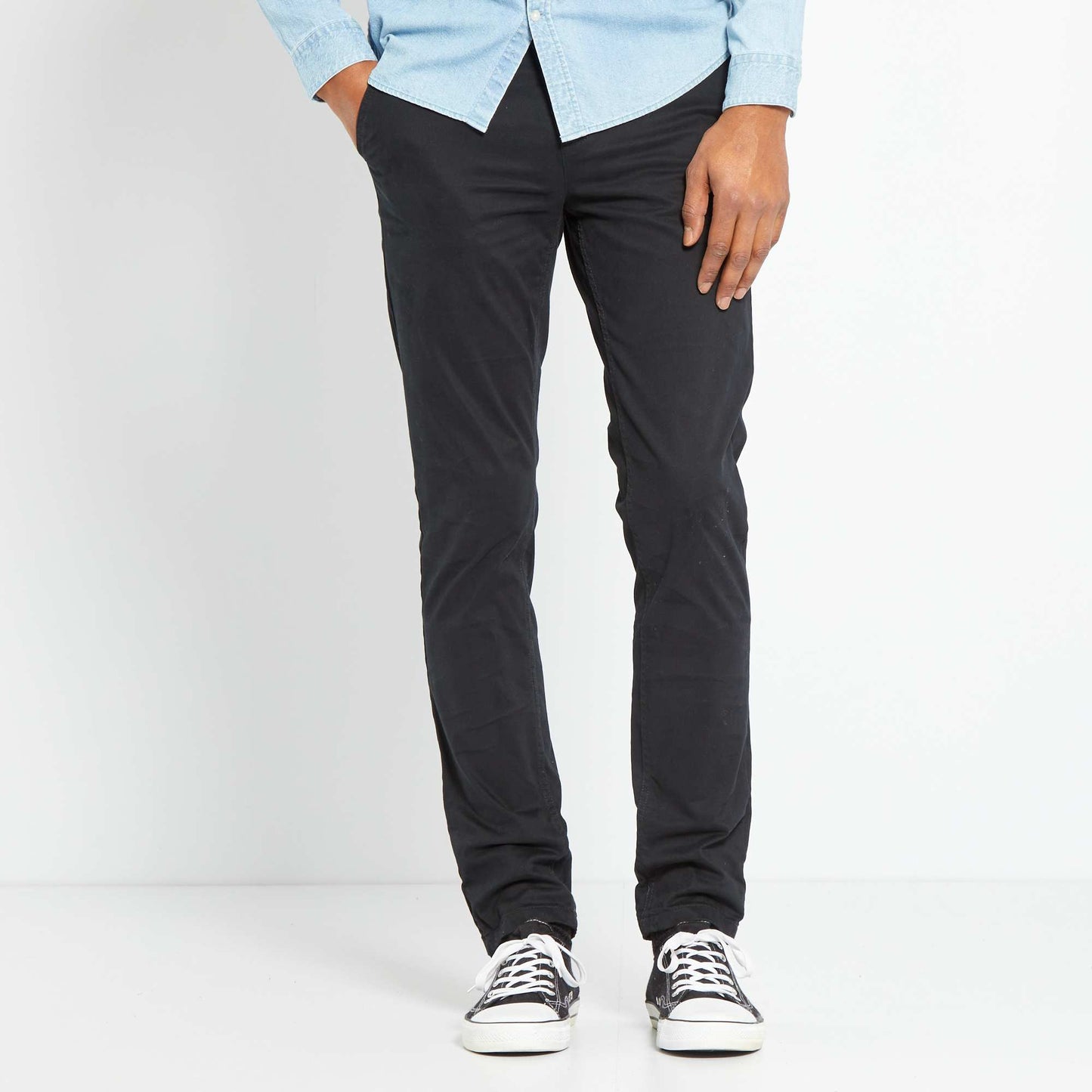 Pantalon chino slim noir