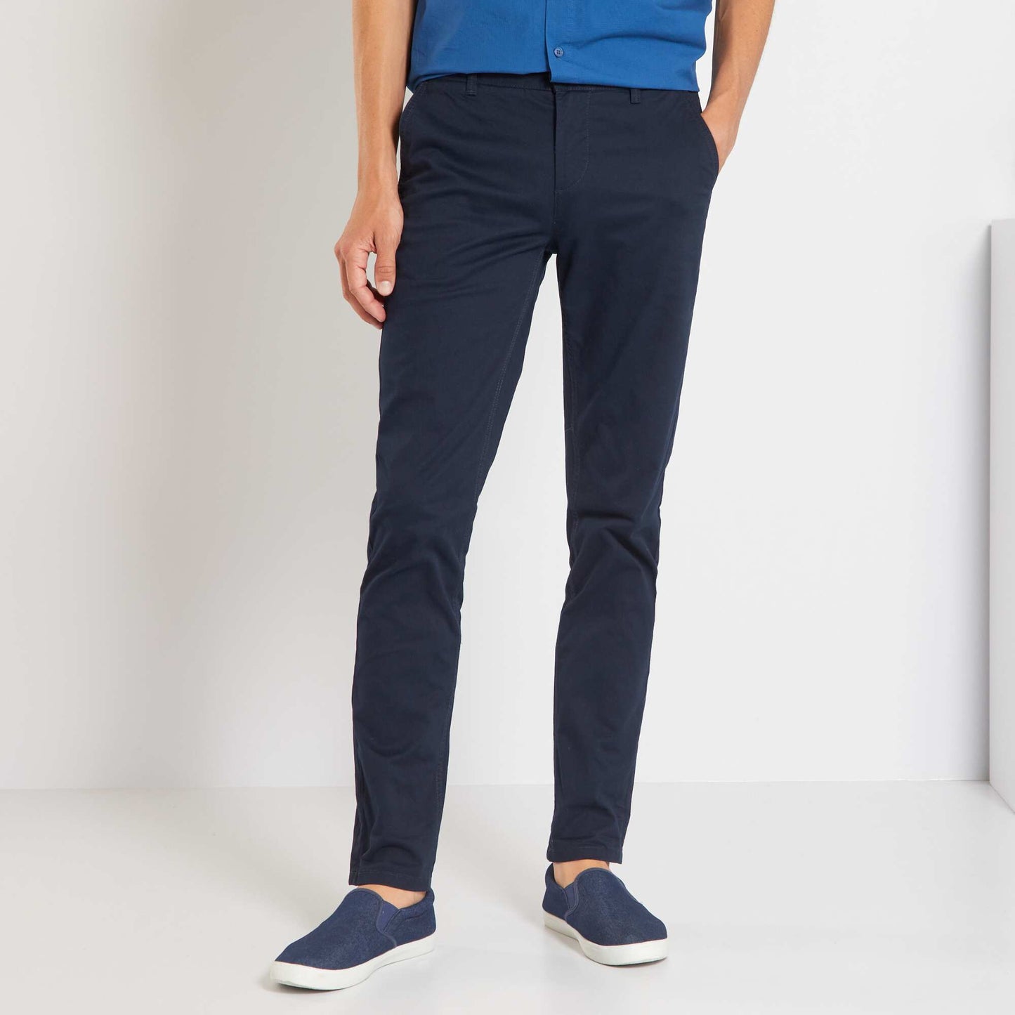 Pantalon chino slim bleu marine