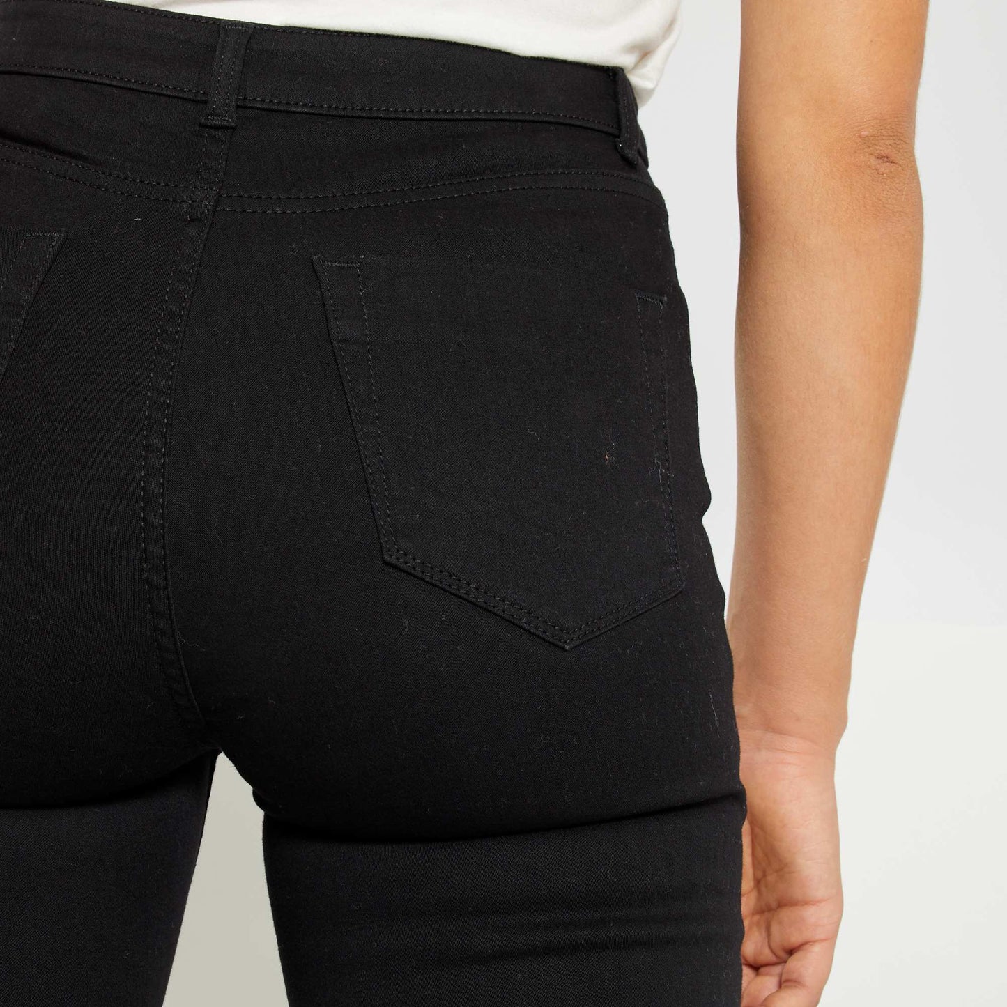 Jean skinny effet galbant Noir