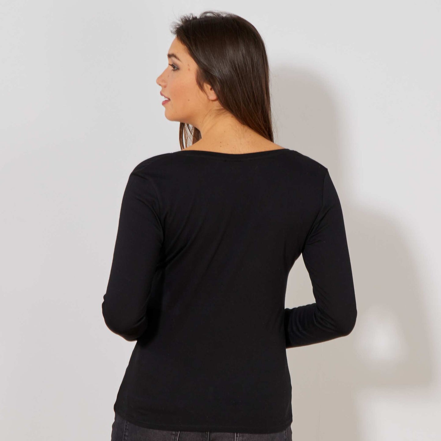T-shirt col V noir
