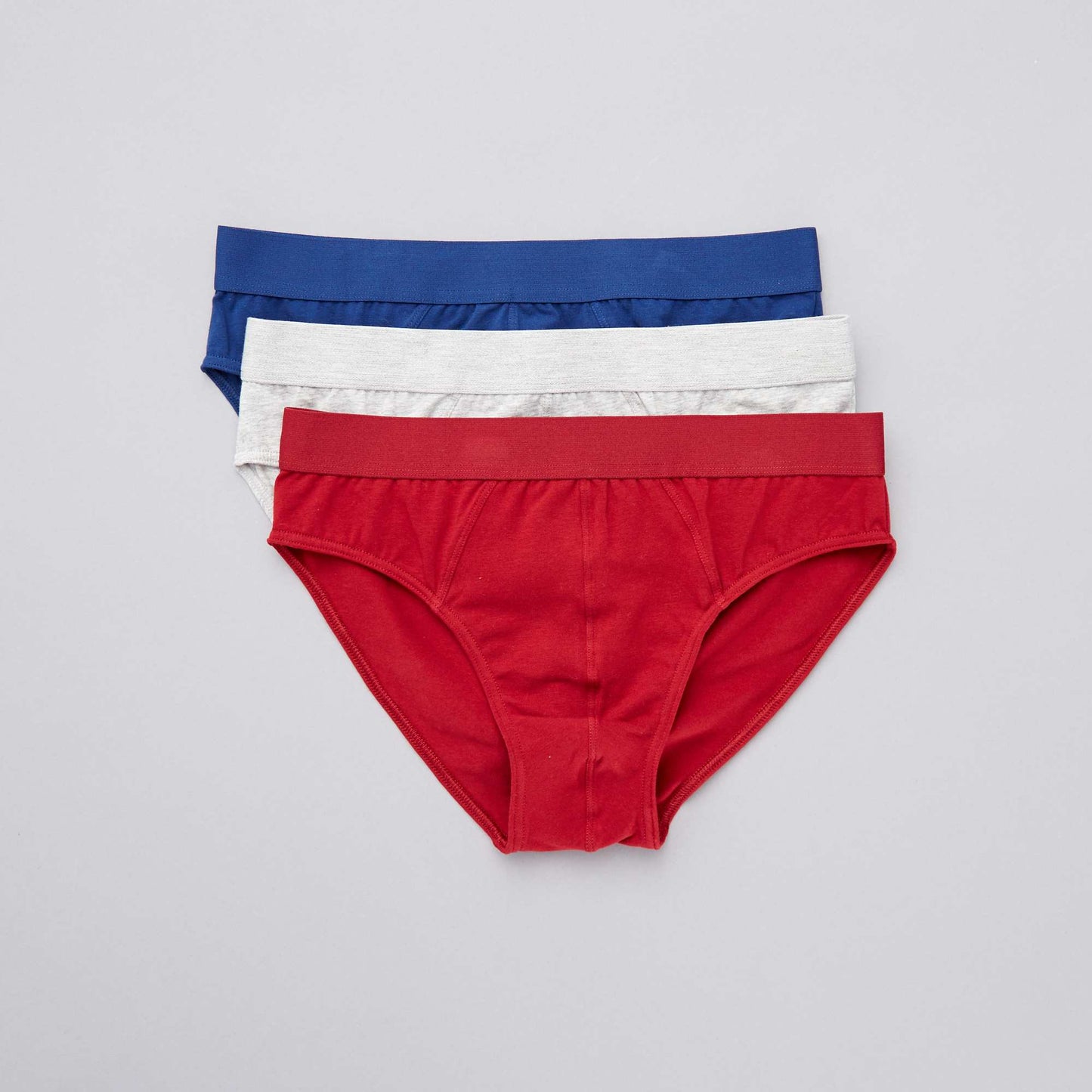 Lot de 3 slips unis en coton bleu gris rouge